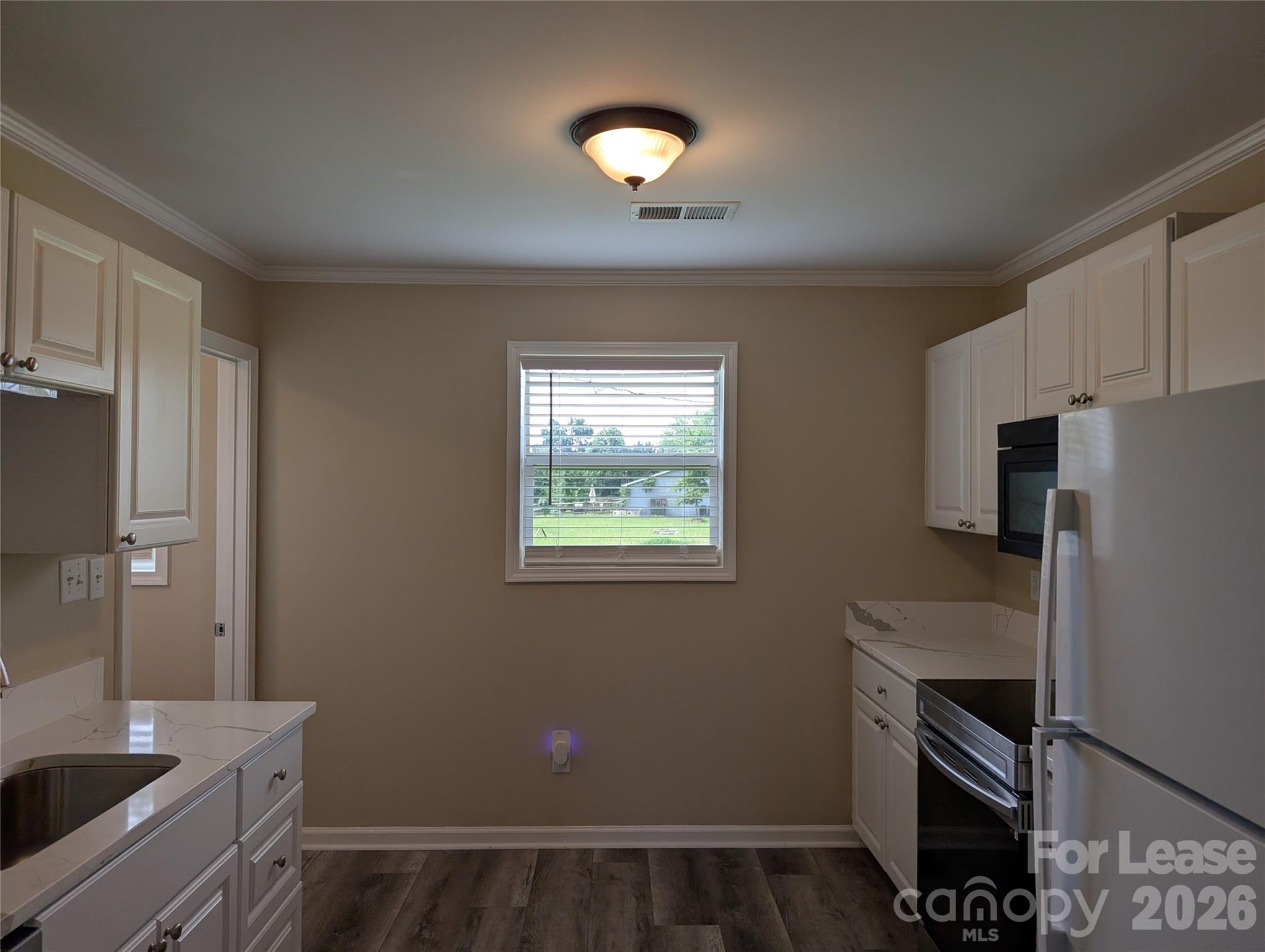421 West Avenue Property Photo 6