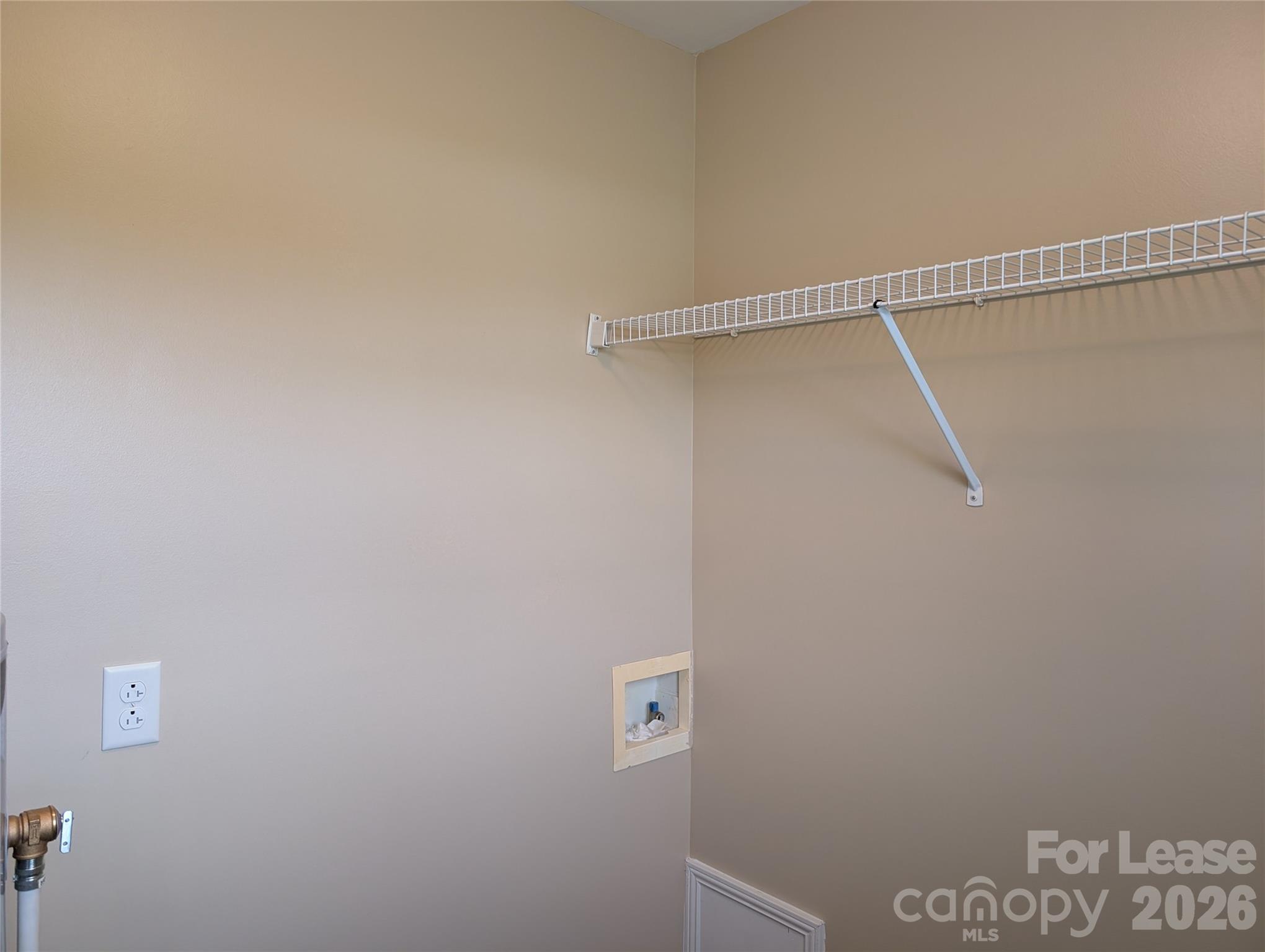 421 West Avenue Property Photo 9