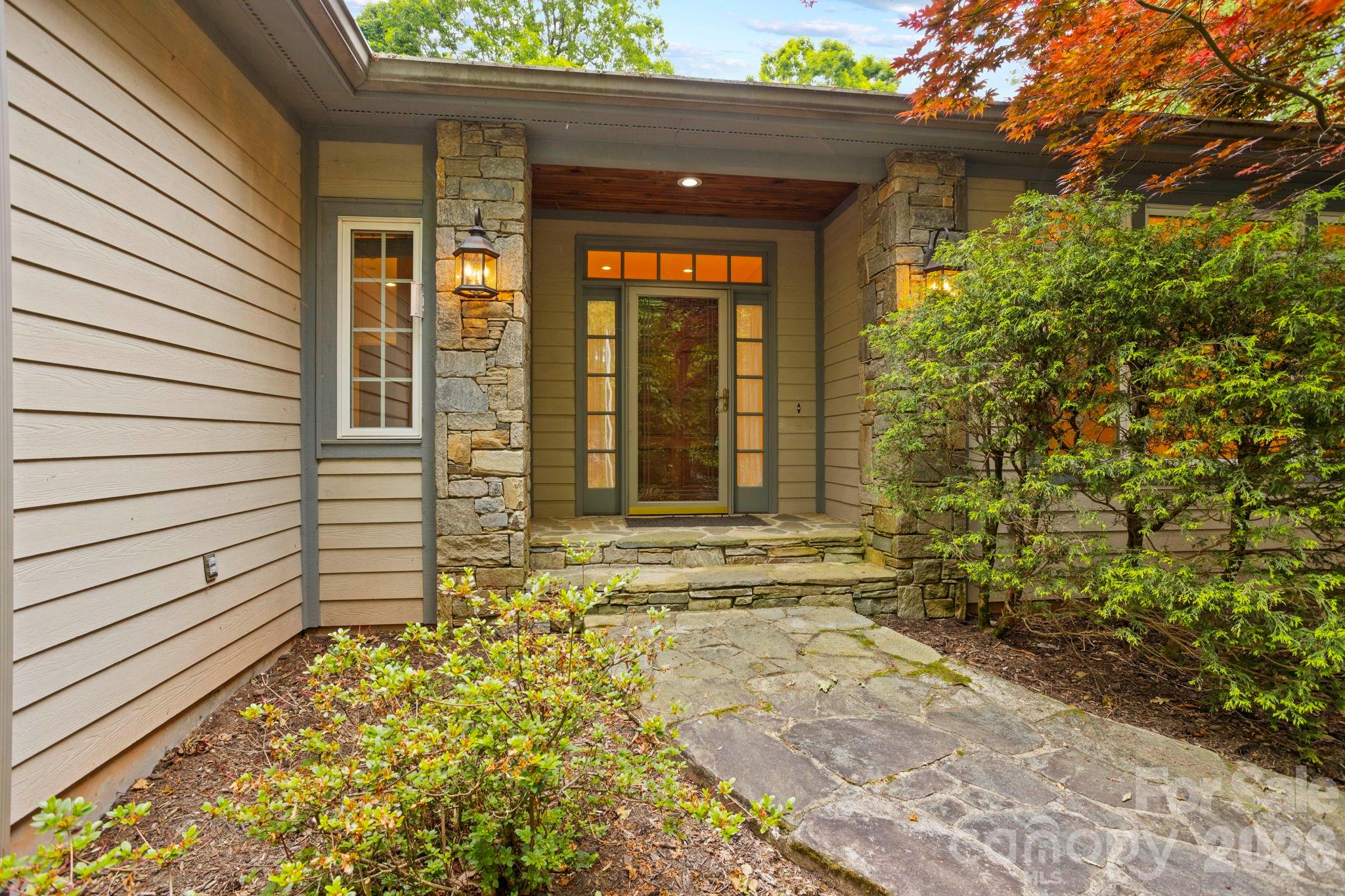 132 Berry Creek Drive Property Photo 2