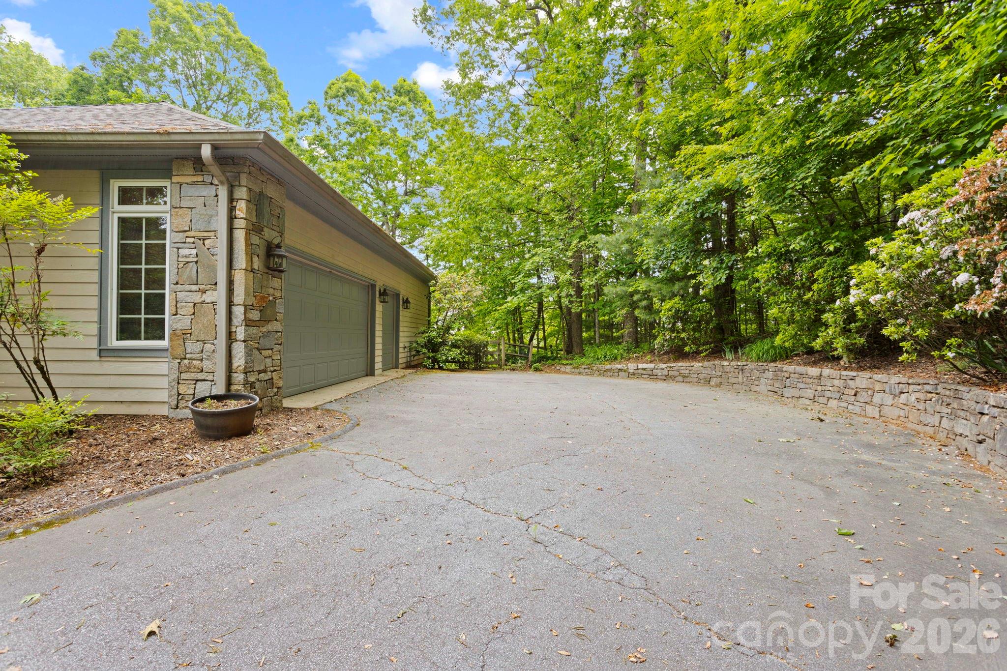 132 Berry Creek Drive Property Photo 48