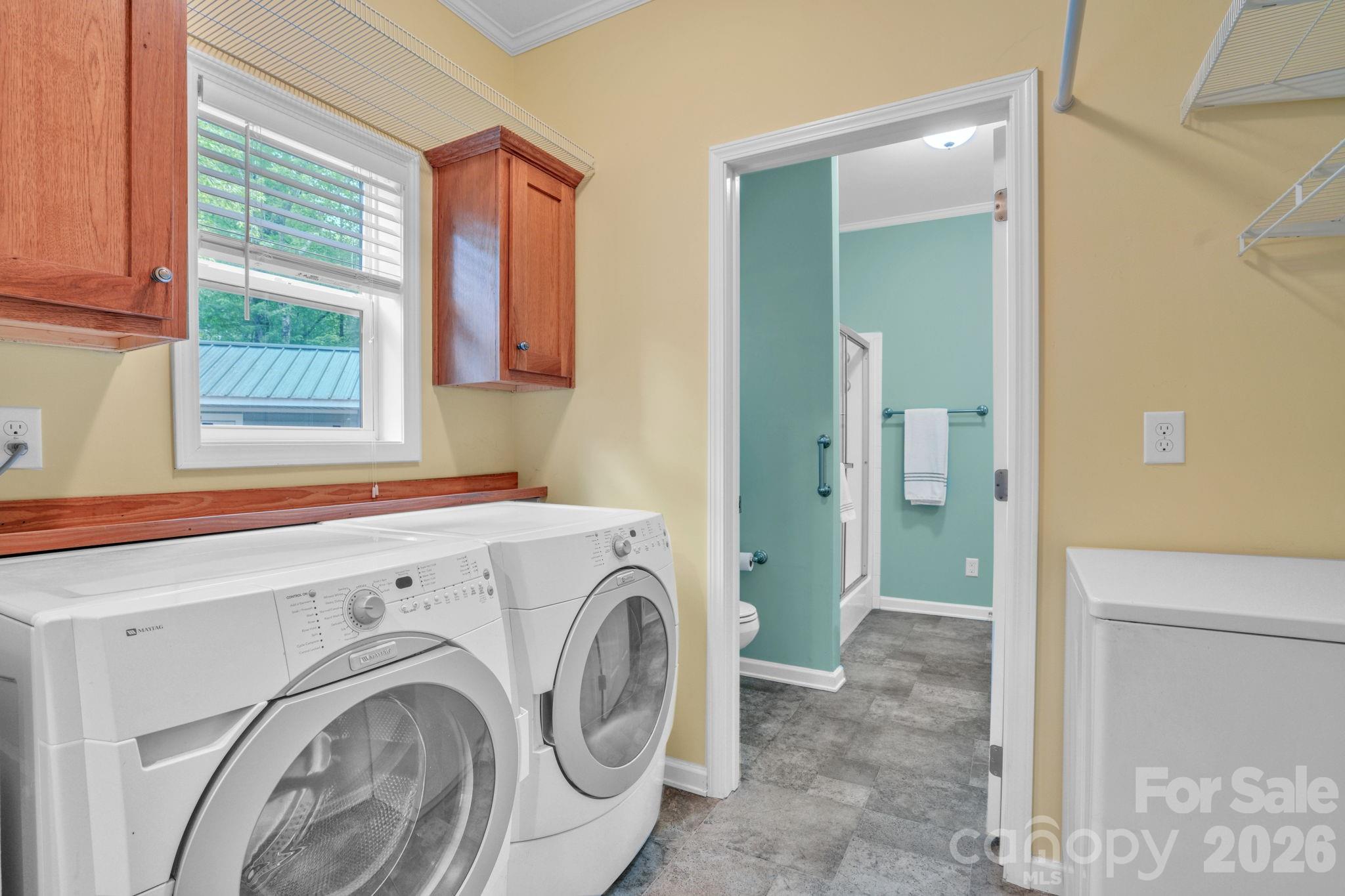 189 Friendly Circle Property Photo 13