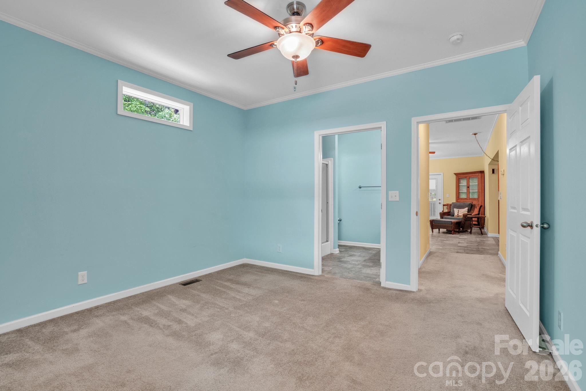 189 Friendly Circle Property Photo 14