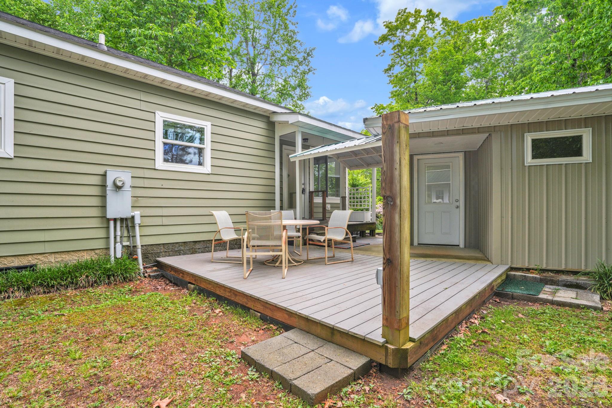 189 Friendly Circle Property Photo 26