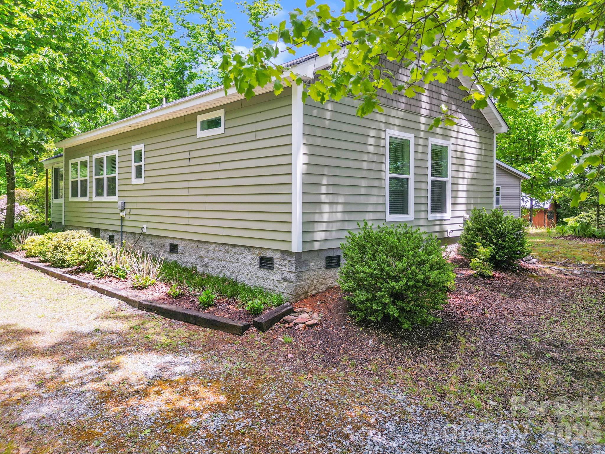 189 Friendly Circle Property Photo 30
