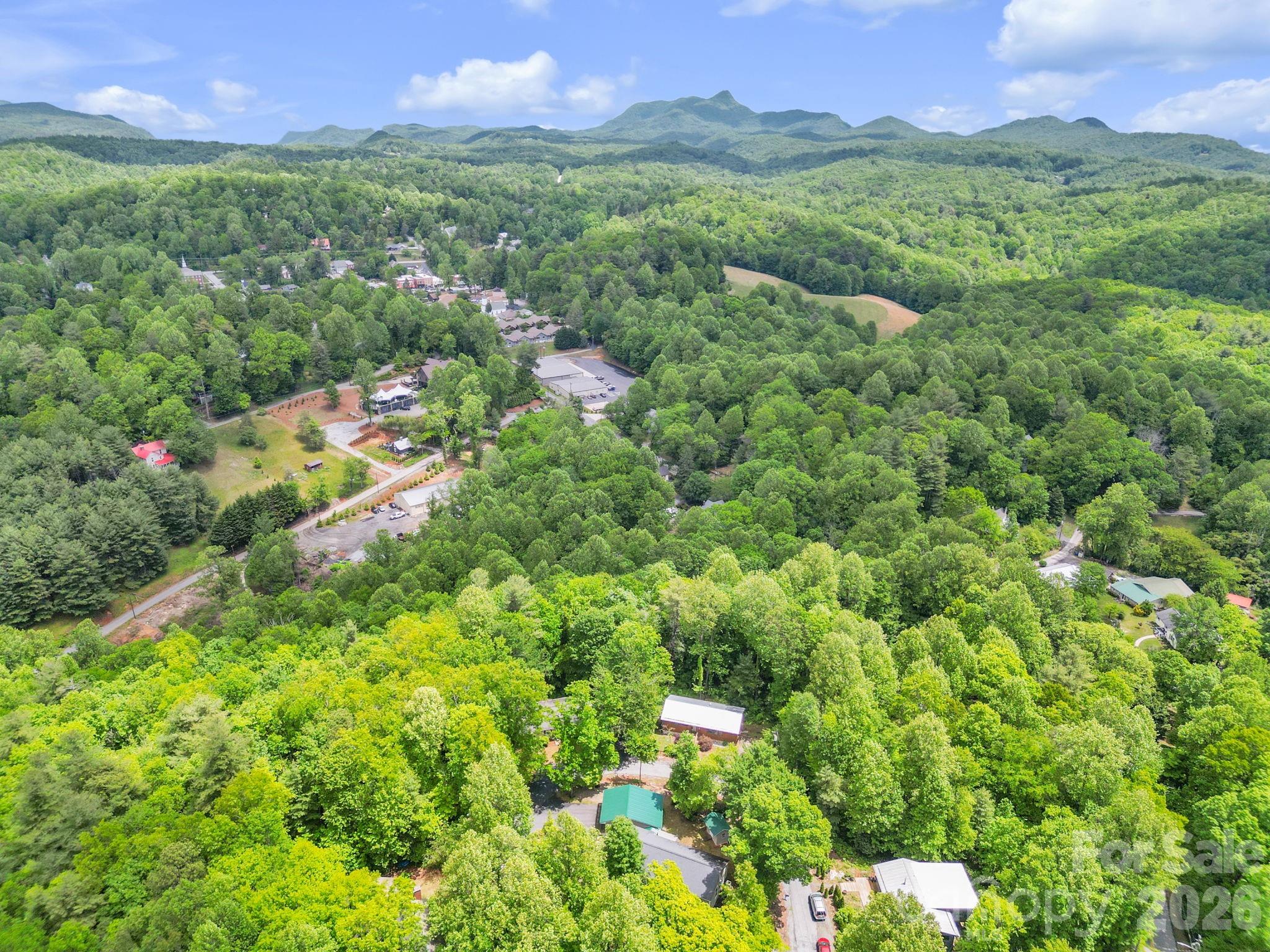 189 Friendly Circle Property Photo 34