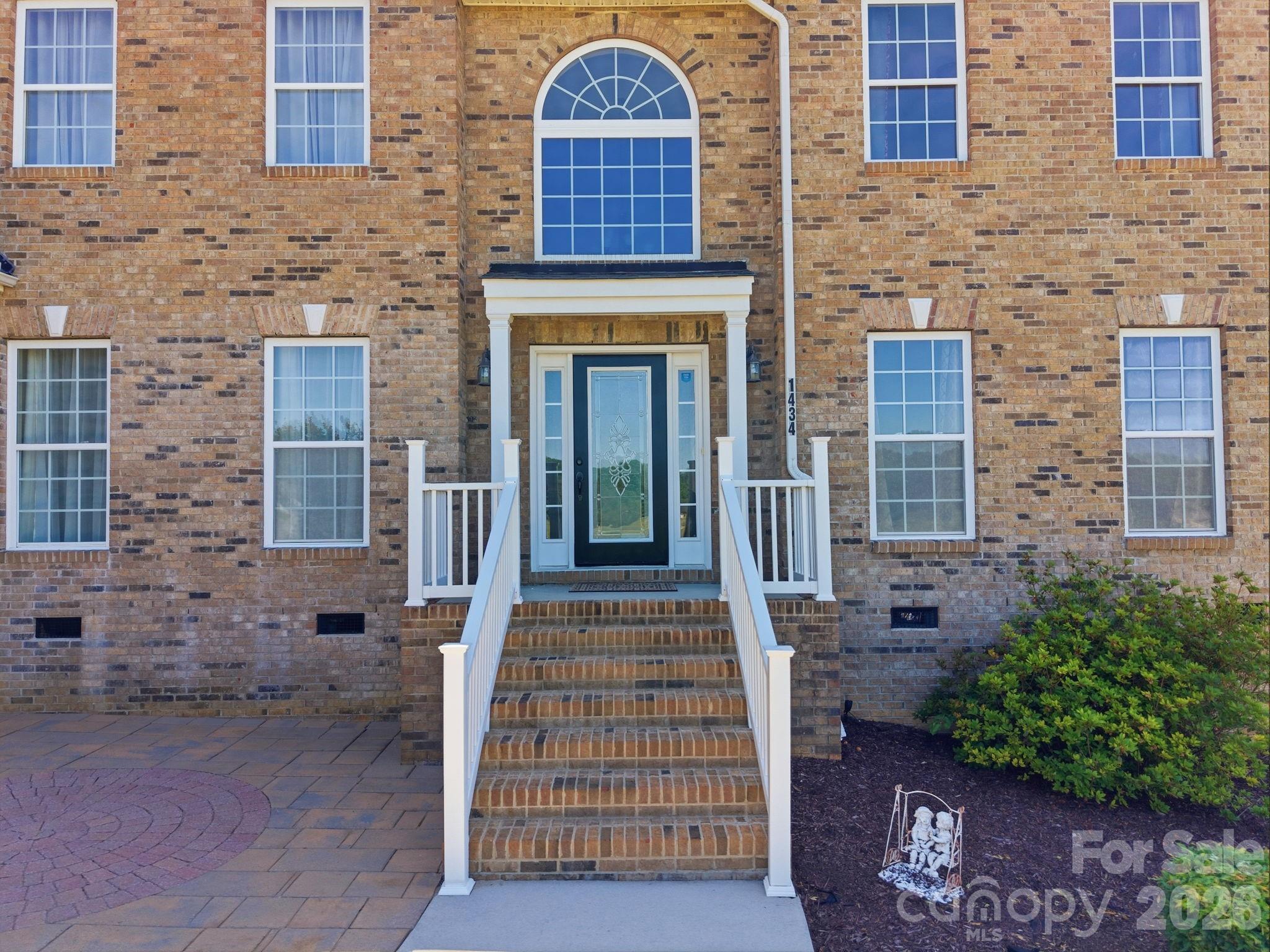 1434 Steeplechase Drive Property Photo 6