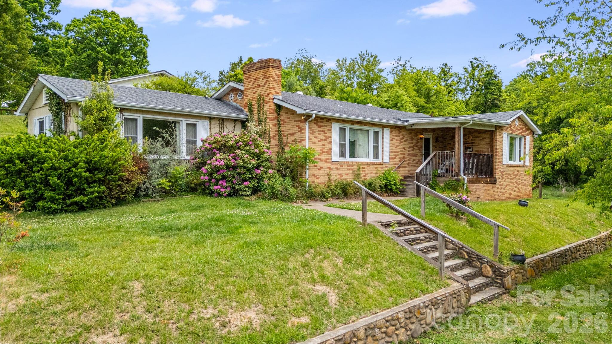 48 Ellen Avenue Property Photo 1