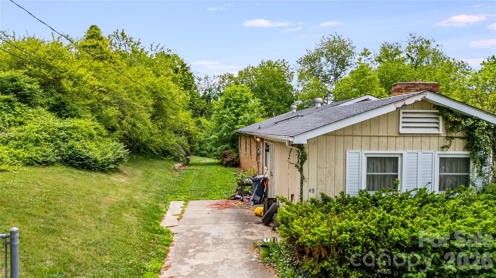 48 Ellen Avenue Property Photo 3