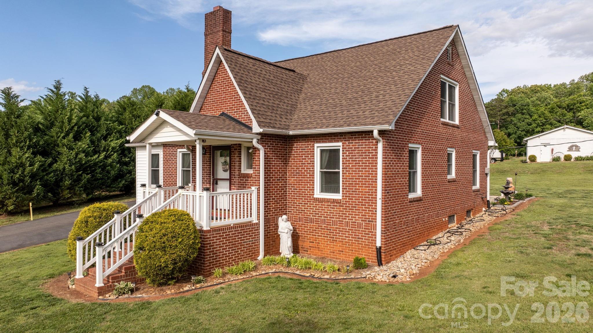 2582 Startown Road Property Photo 1
