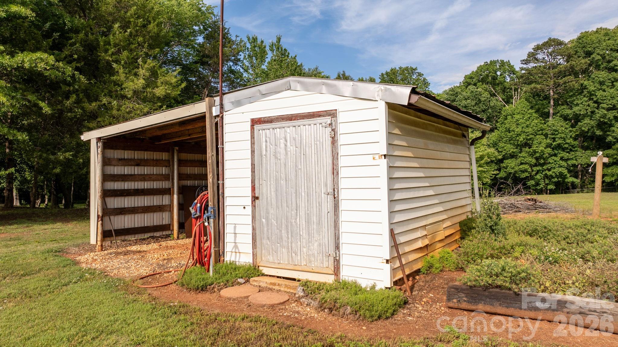 2582 Startown Road Property Photo 28
