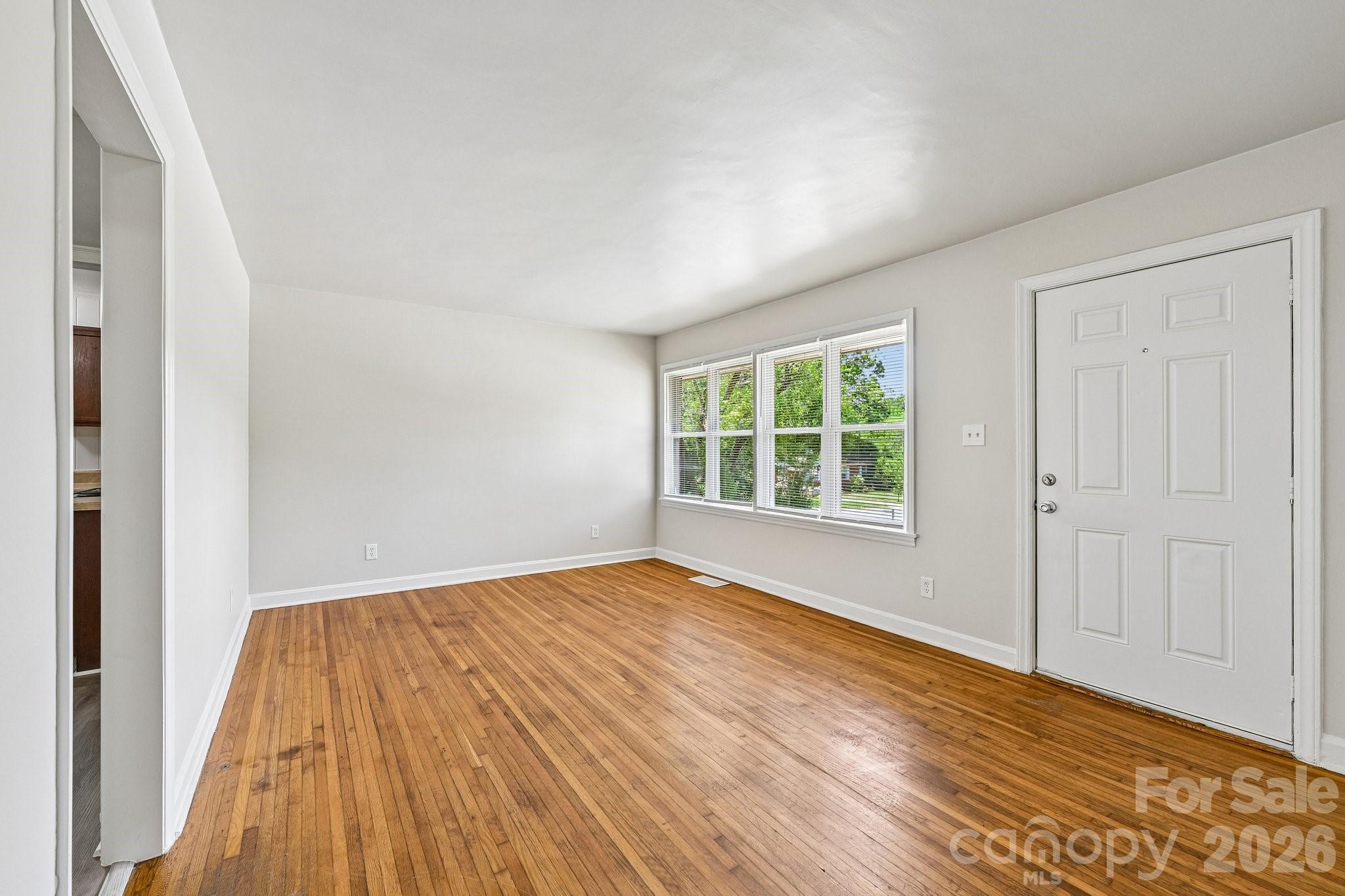 3935 Crestridge Drive Property Photo 6