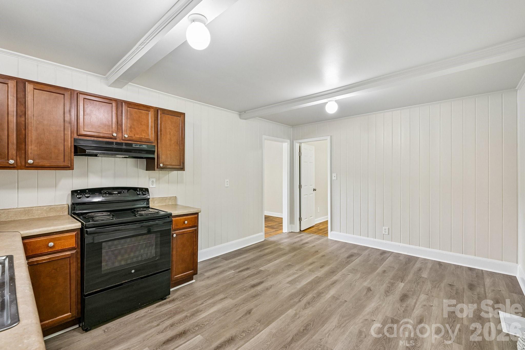 3935 Crestridge Drive Property Photo 10