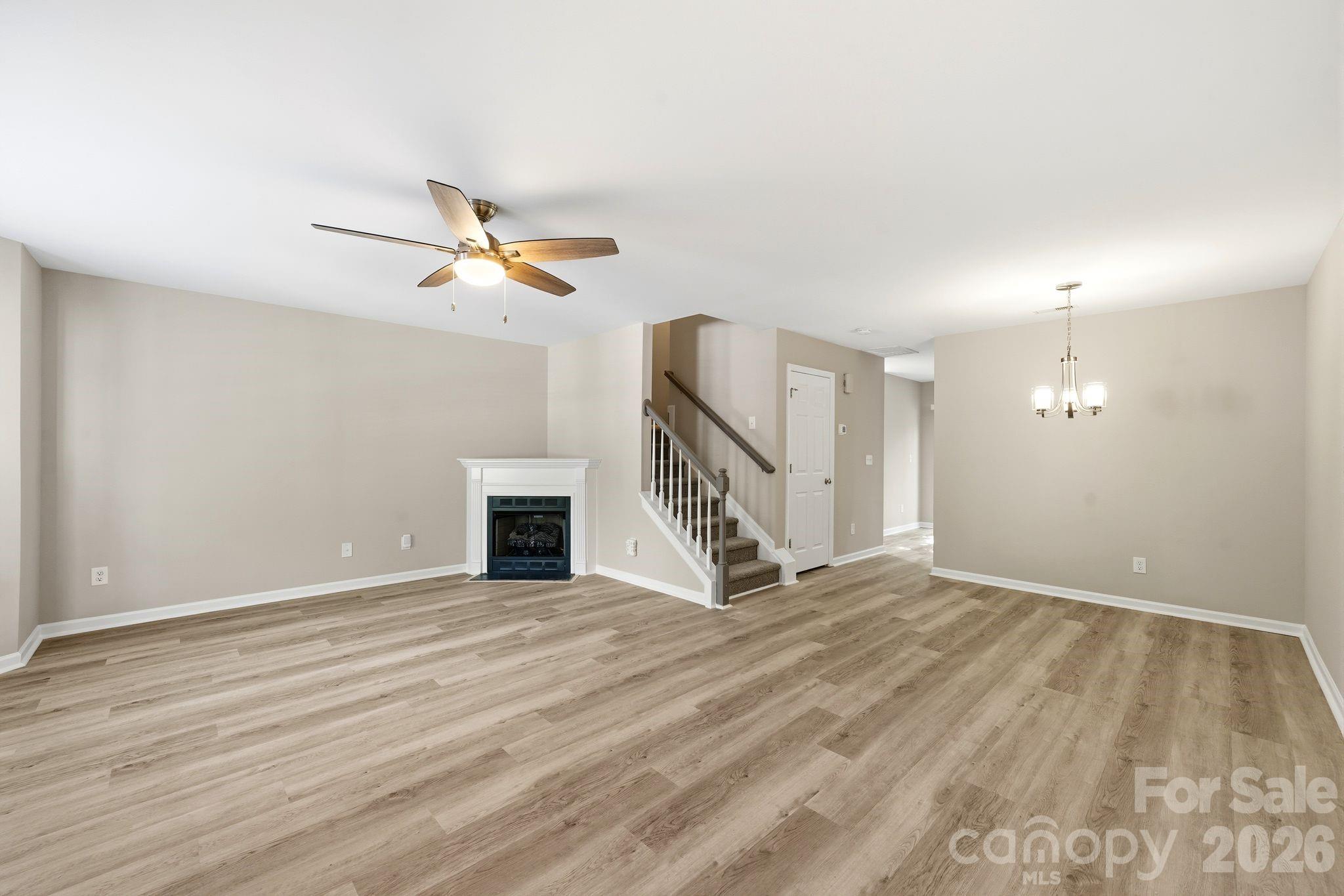 687 Rock Lake Glen Property Photo 7