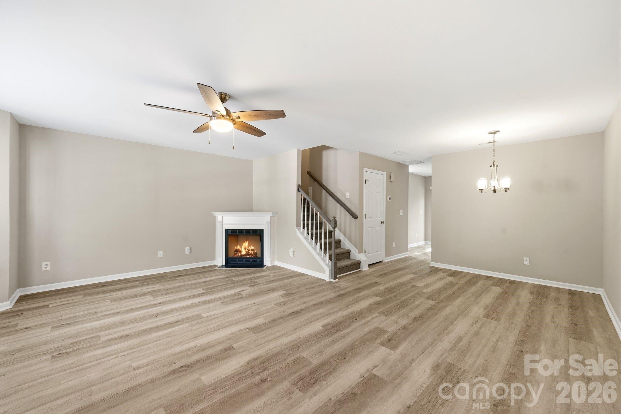 687 Rock Lake Glen Property Photo 10