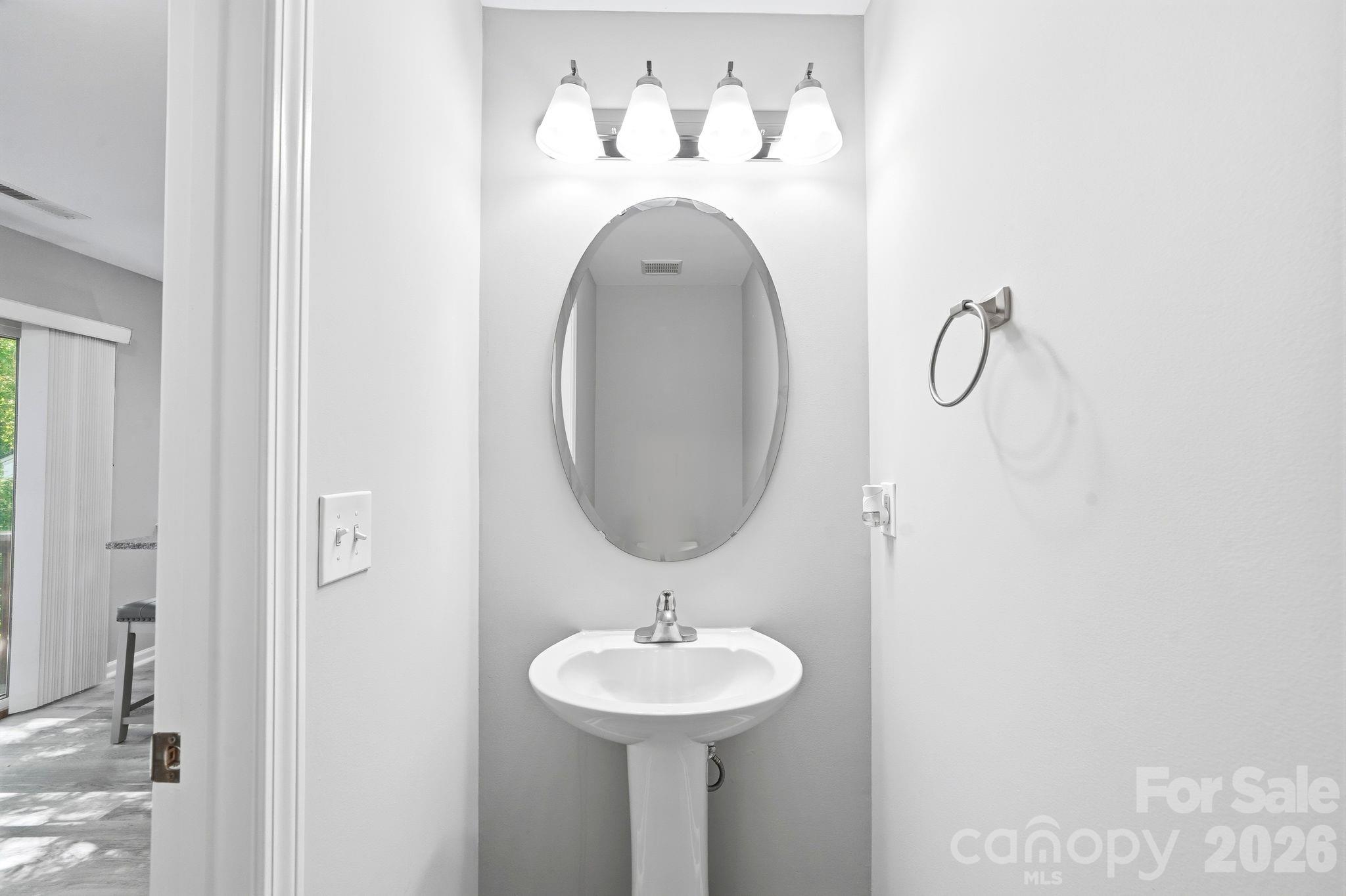 687 Rock Lake Glen Property Photo 17
