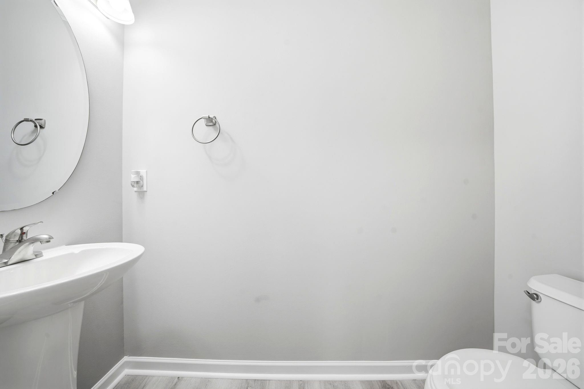 687 Rock Lake Glen Property Photo 18