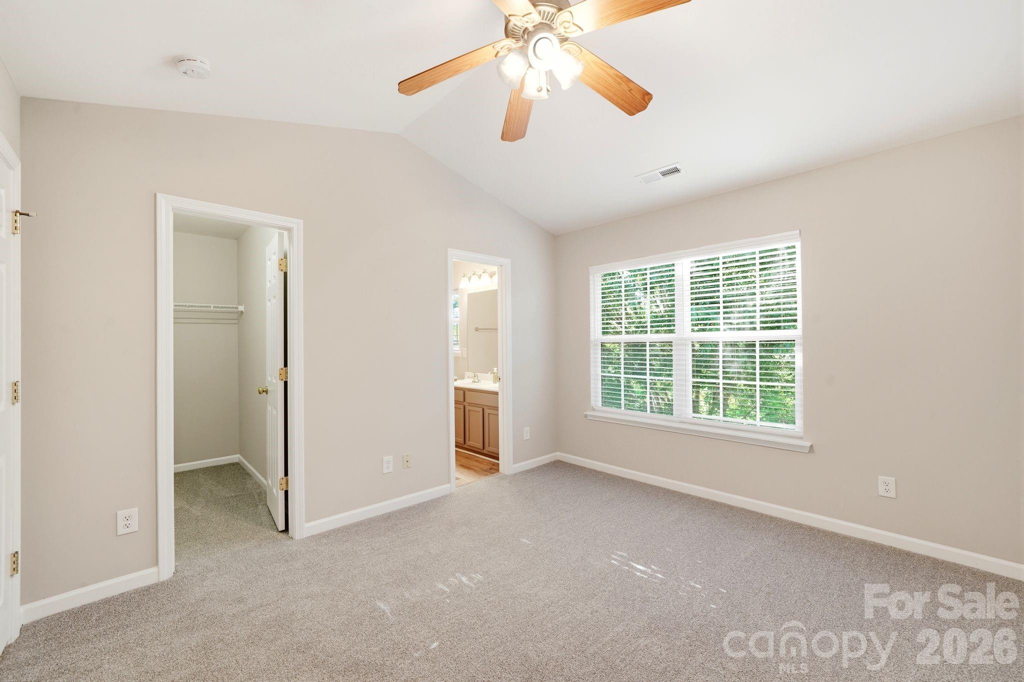 687 Rock Lake Glen Property Photo 21