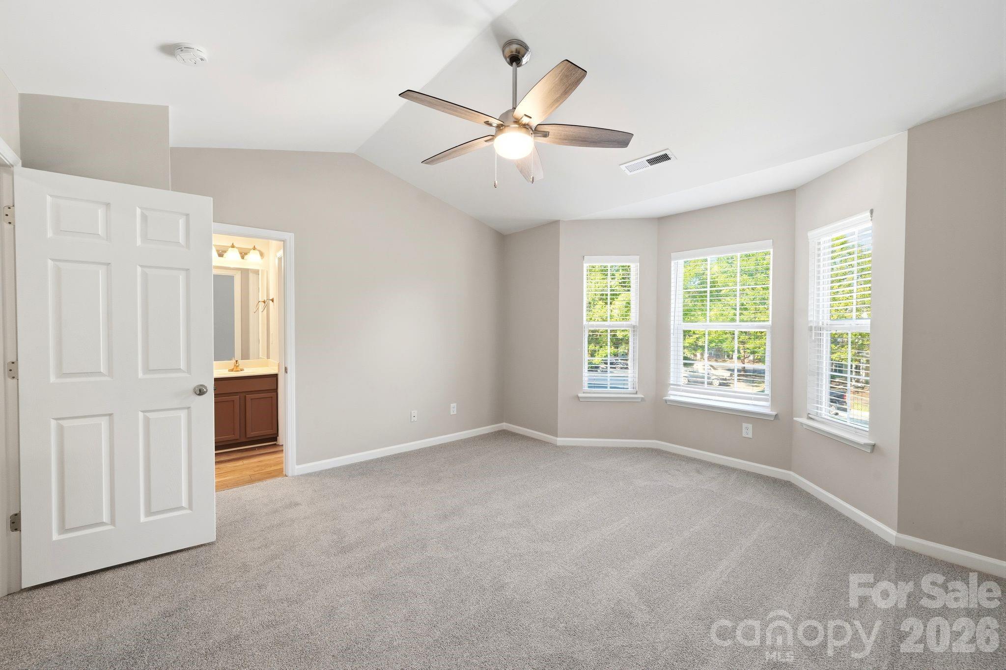 687 Rock Lake Glen Property Photo 22