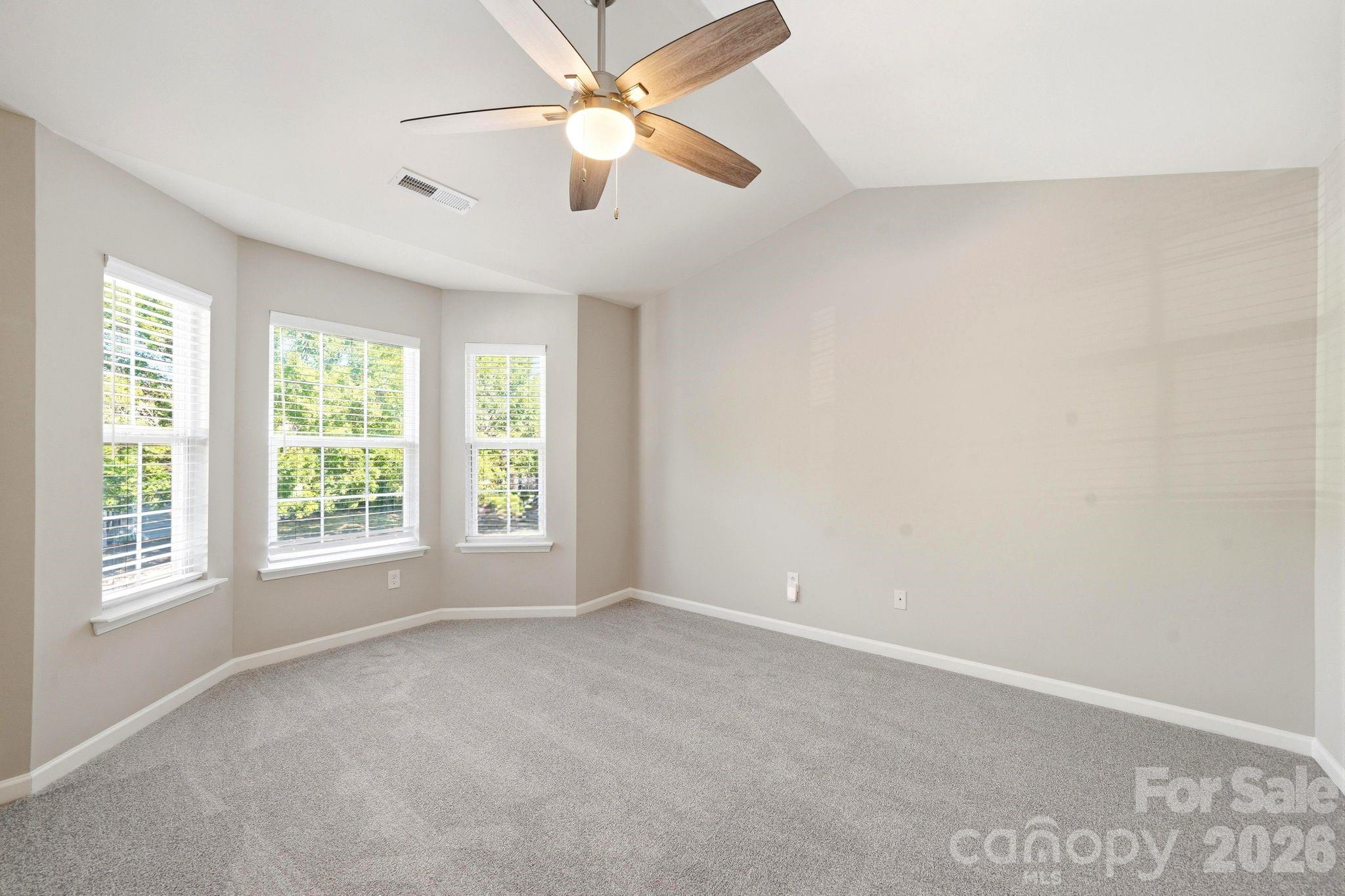 687 Rock Lake Glen Property Photo 23