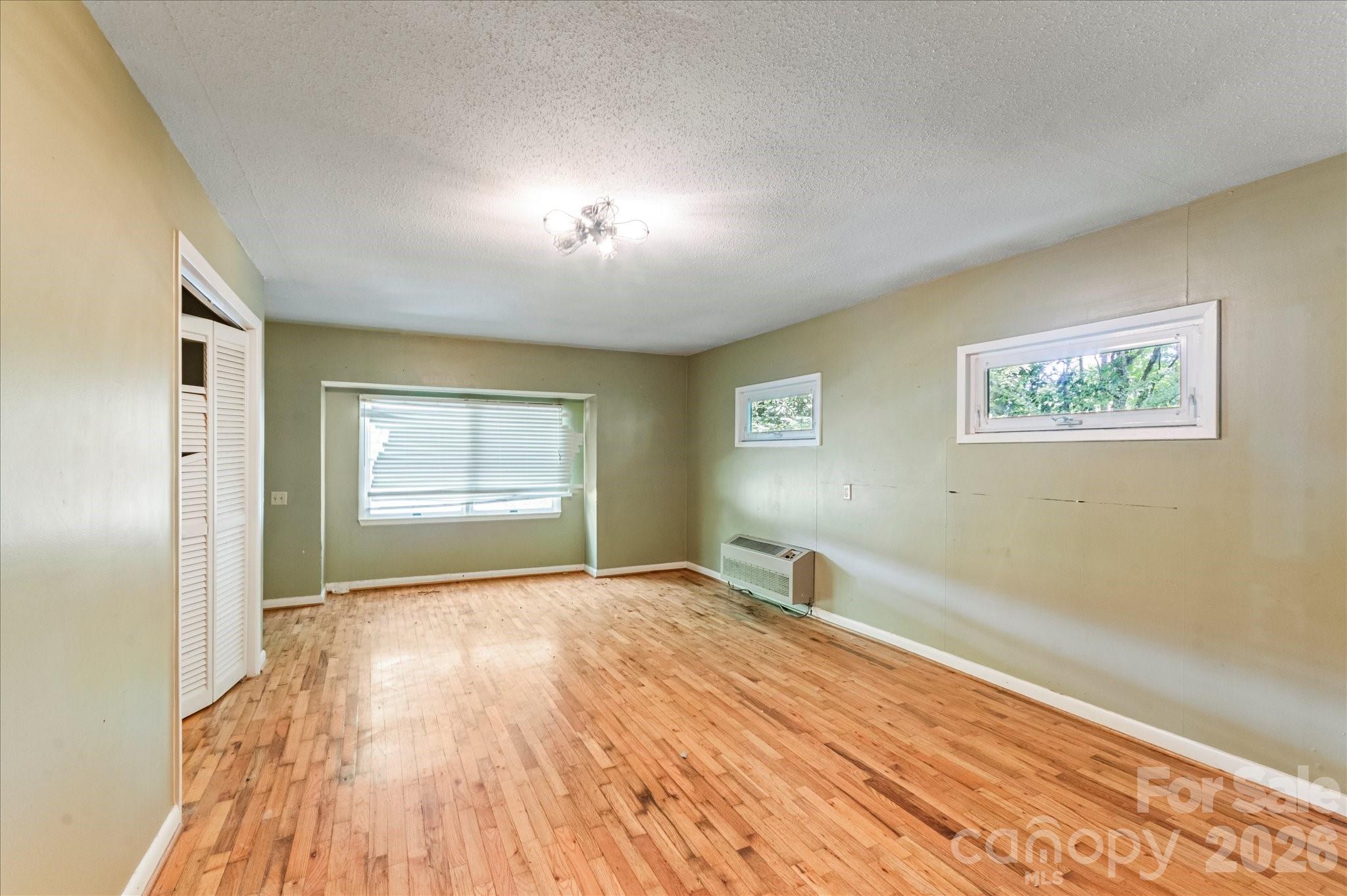 147 Barberry Heights Drive Property Photo 6