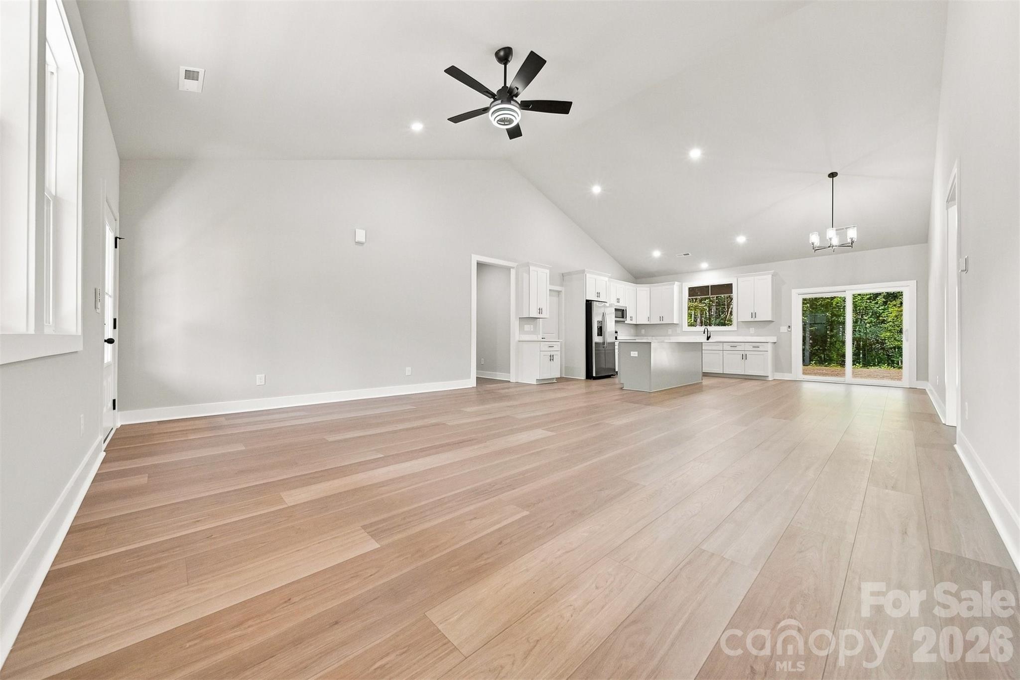 2435 Kimberly Avenue Property Photo 6