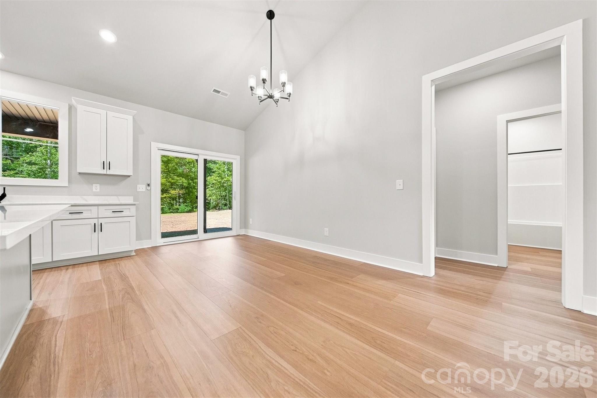 2435 Kimberly Avenue Property Photo 12