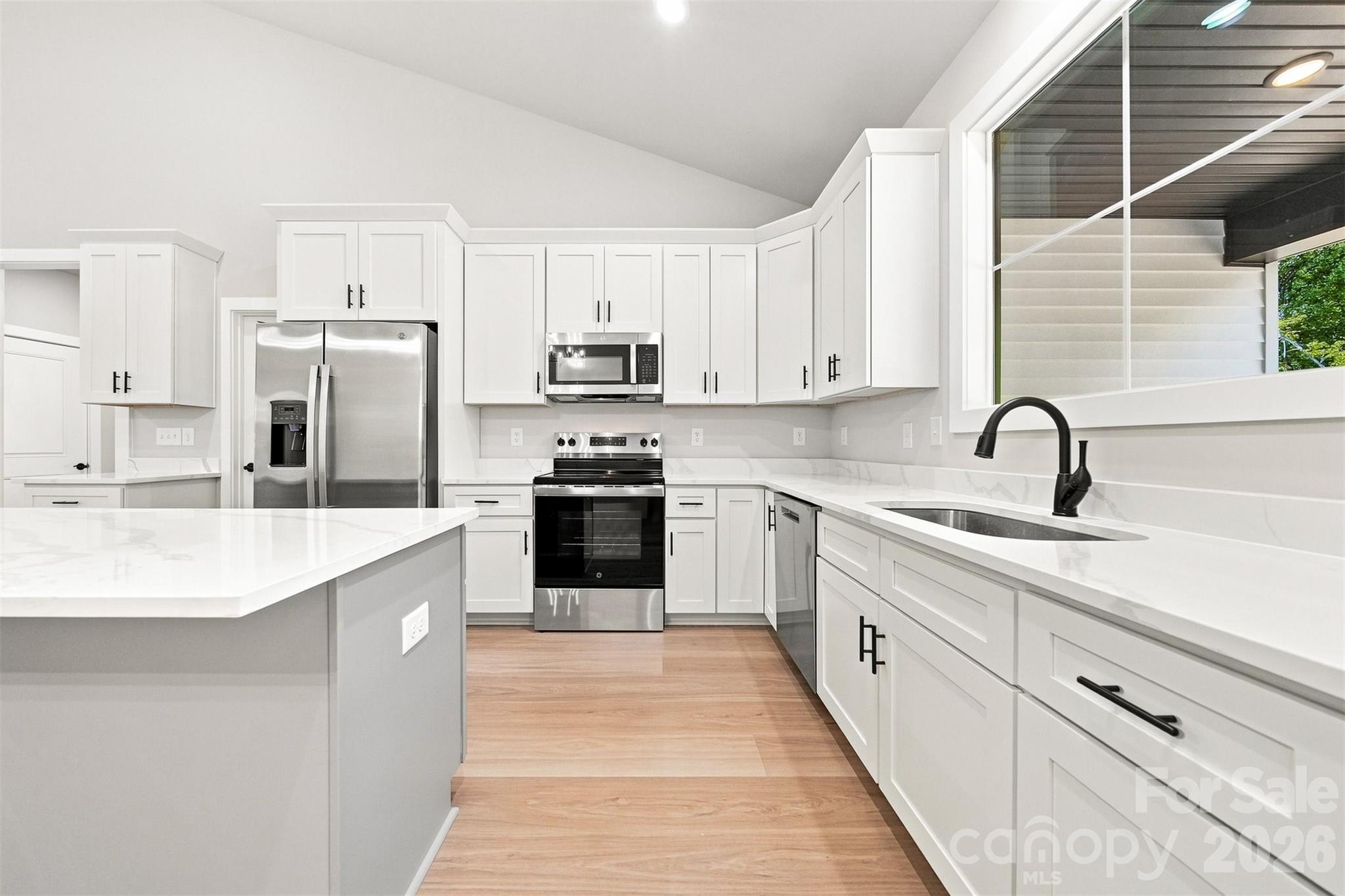 2435 Kimberly Avenue Property Photo 16