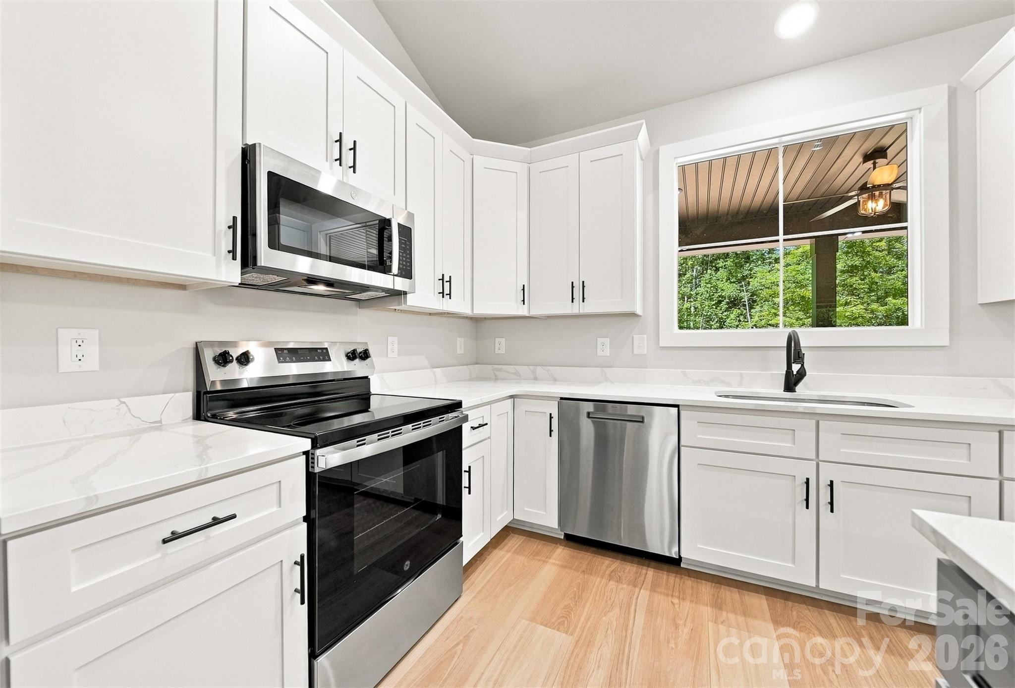 2435 Kimberly Avenue Property Photo 17