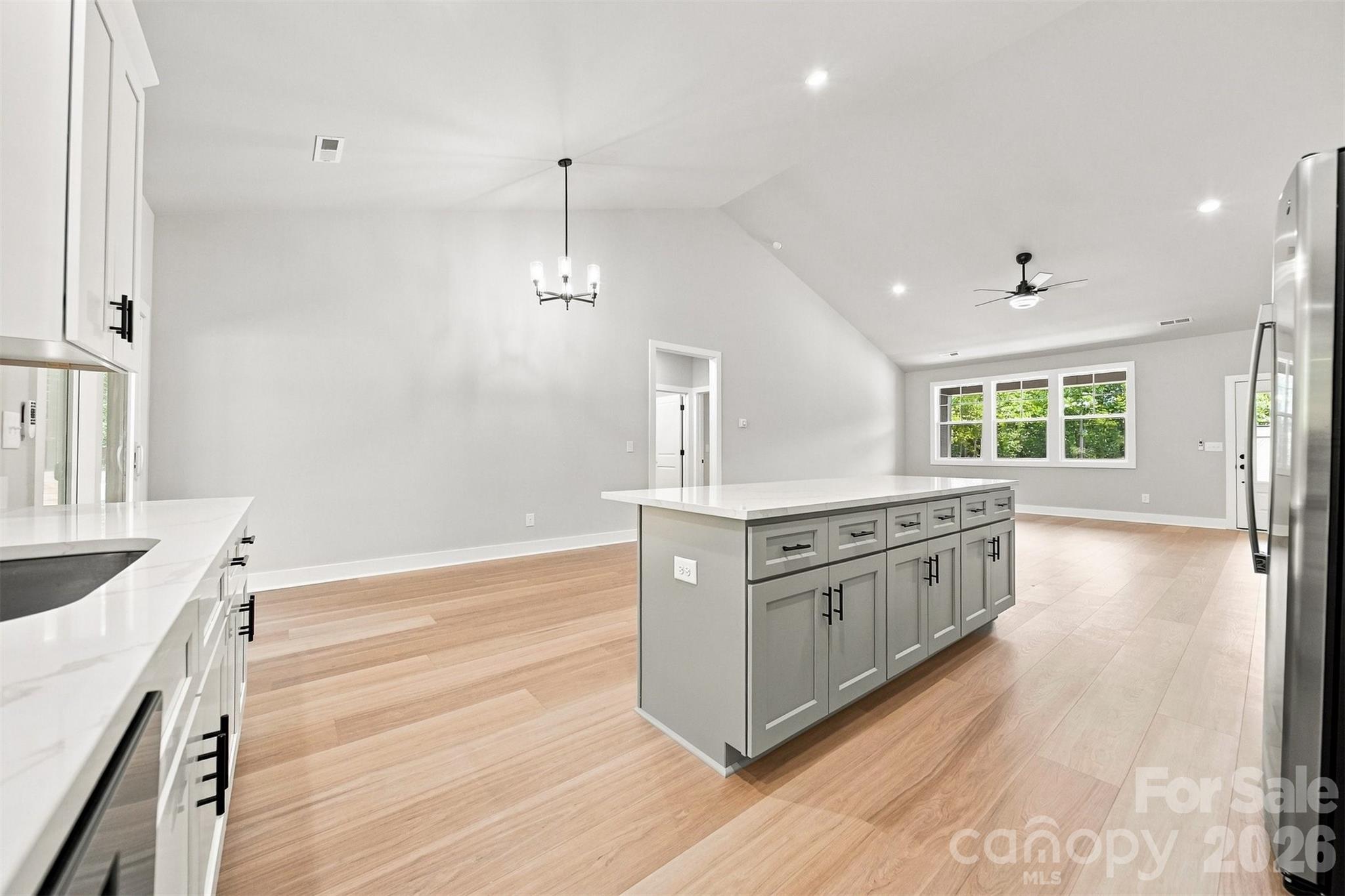2435 Kimberly Avenue Property Photo 18