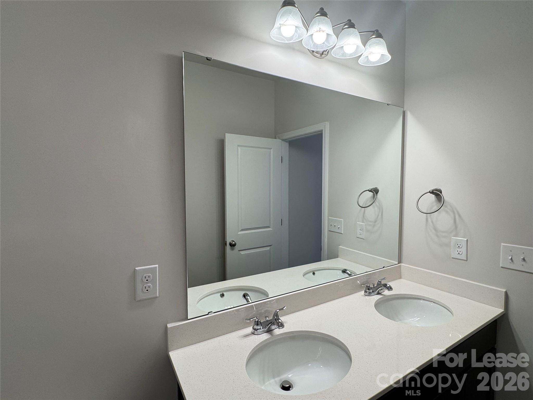 106 Titanium Drive Property Photo 3
