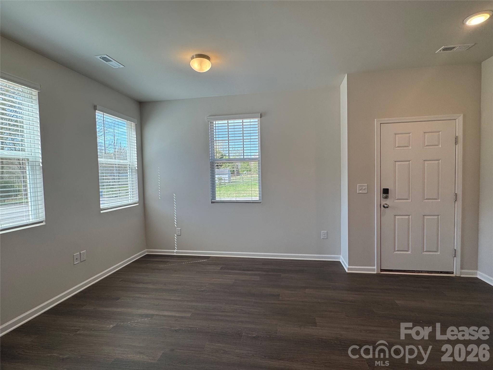 106 Titanium Drive Property Photo 10