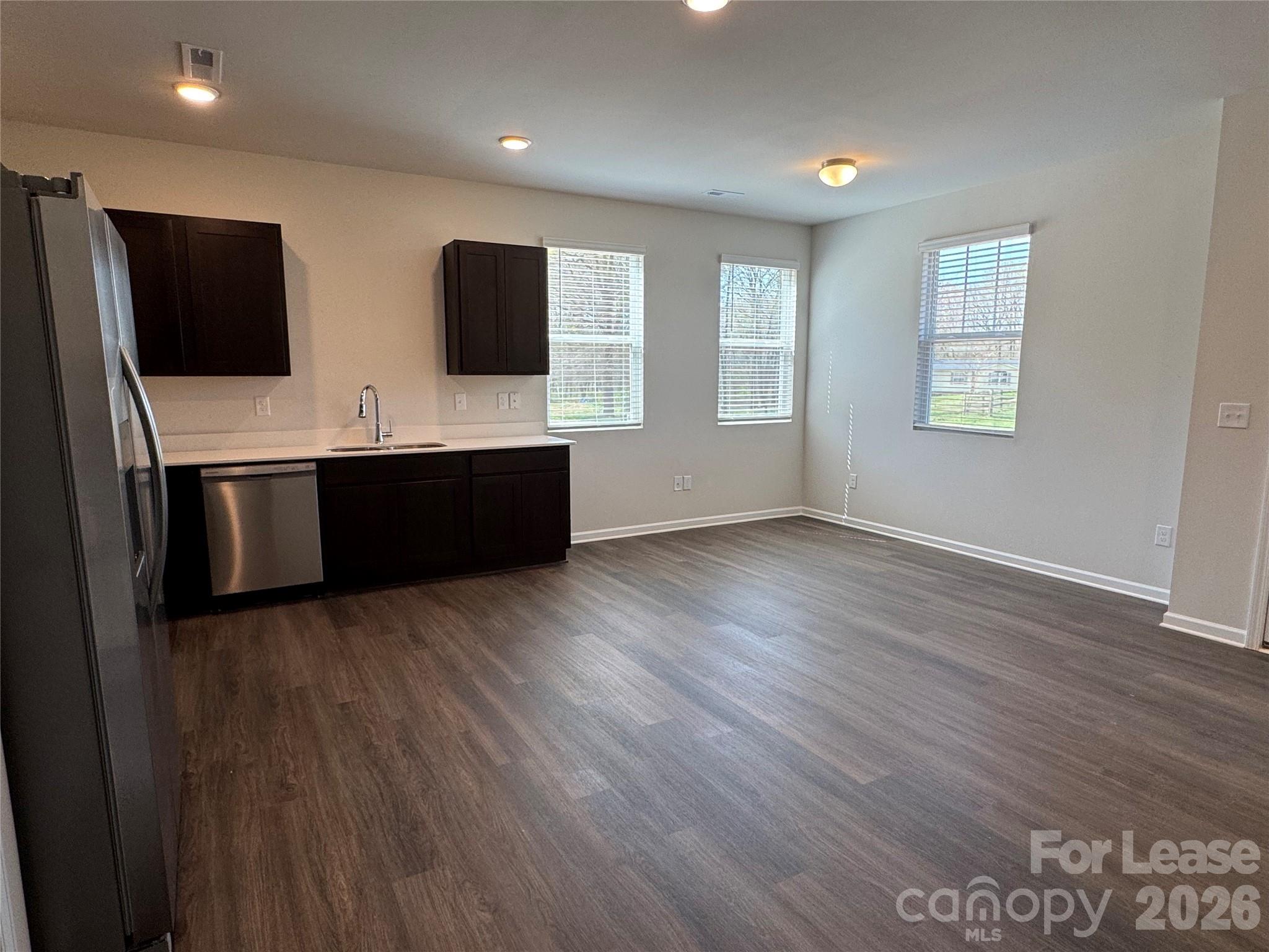 106 Titanium Drive Property Photo 11