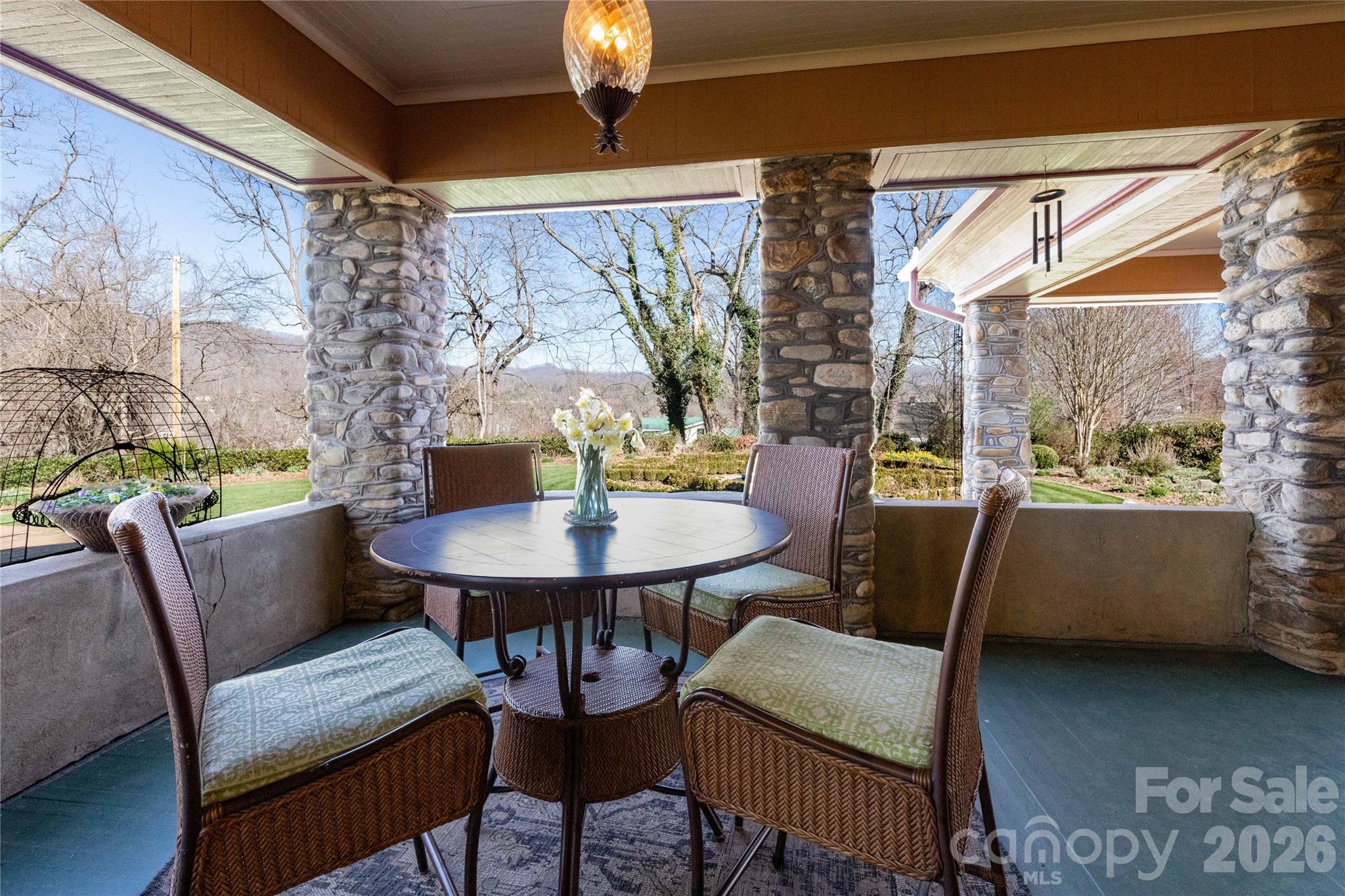 129 Woolsey Heights Property Photo 13