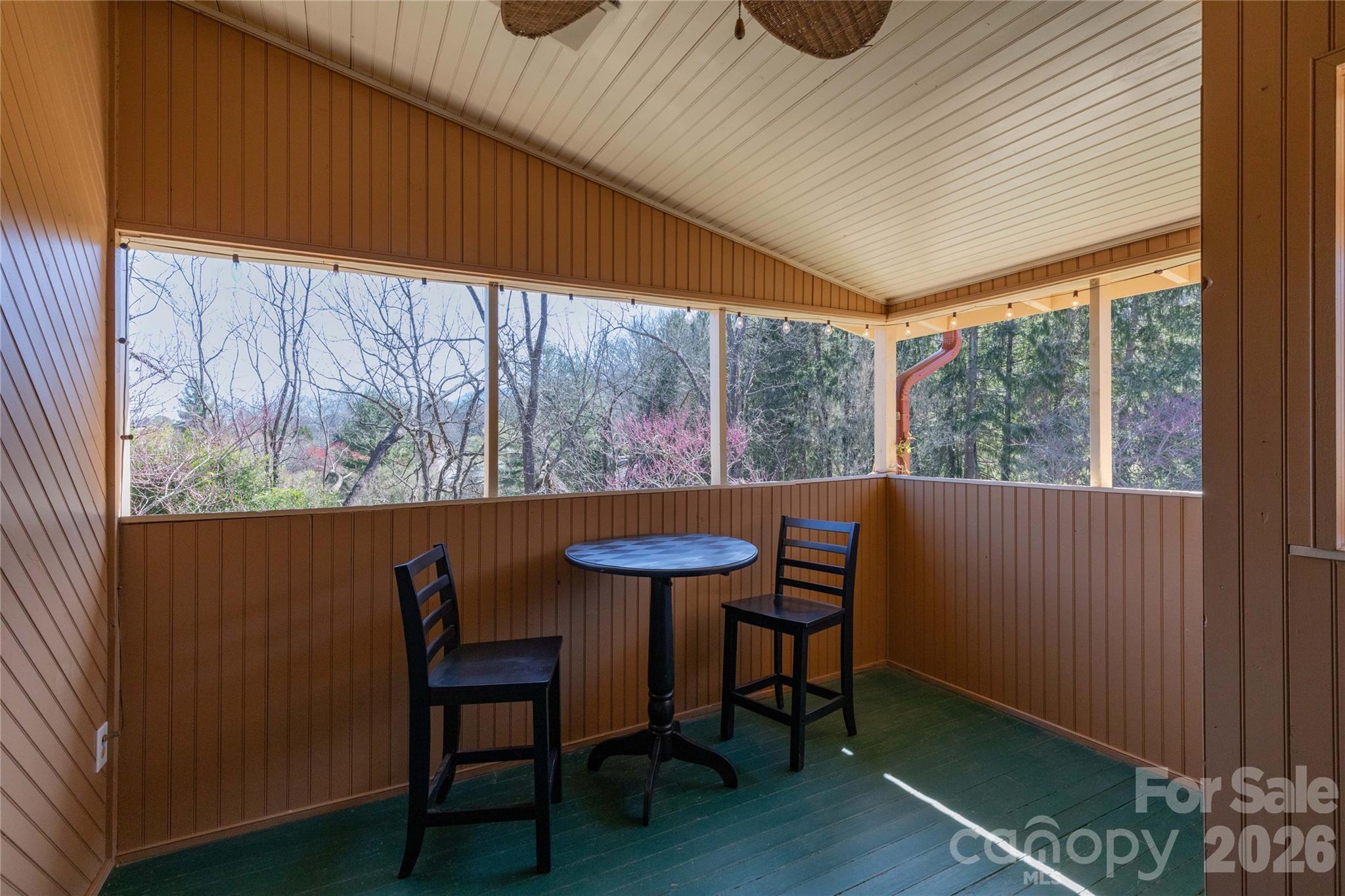 129 Woolsey Heights Property Photo 24