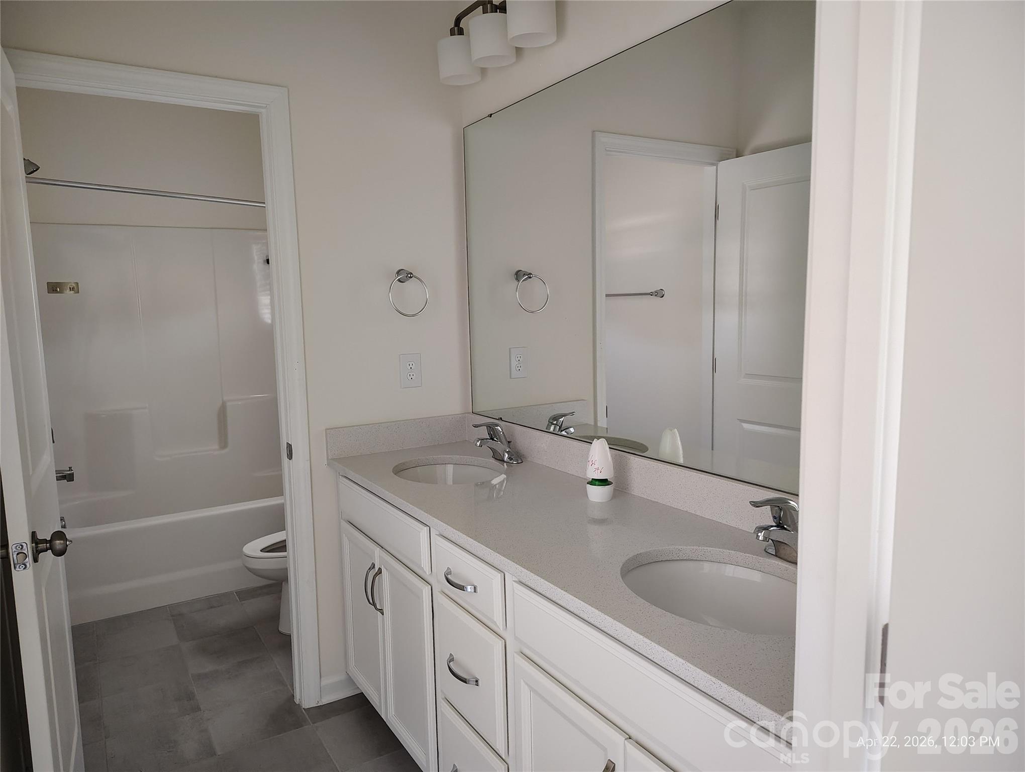 165 Winterberry Street Property Photo 15