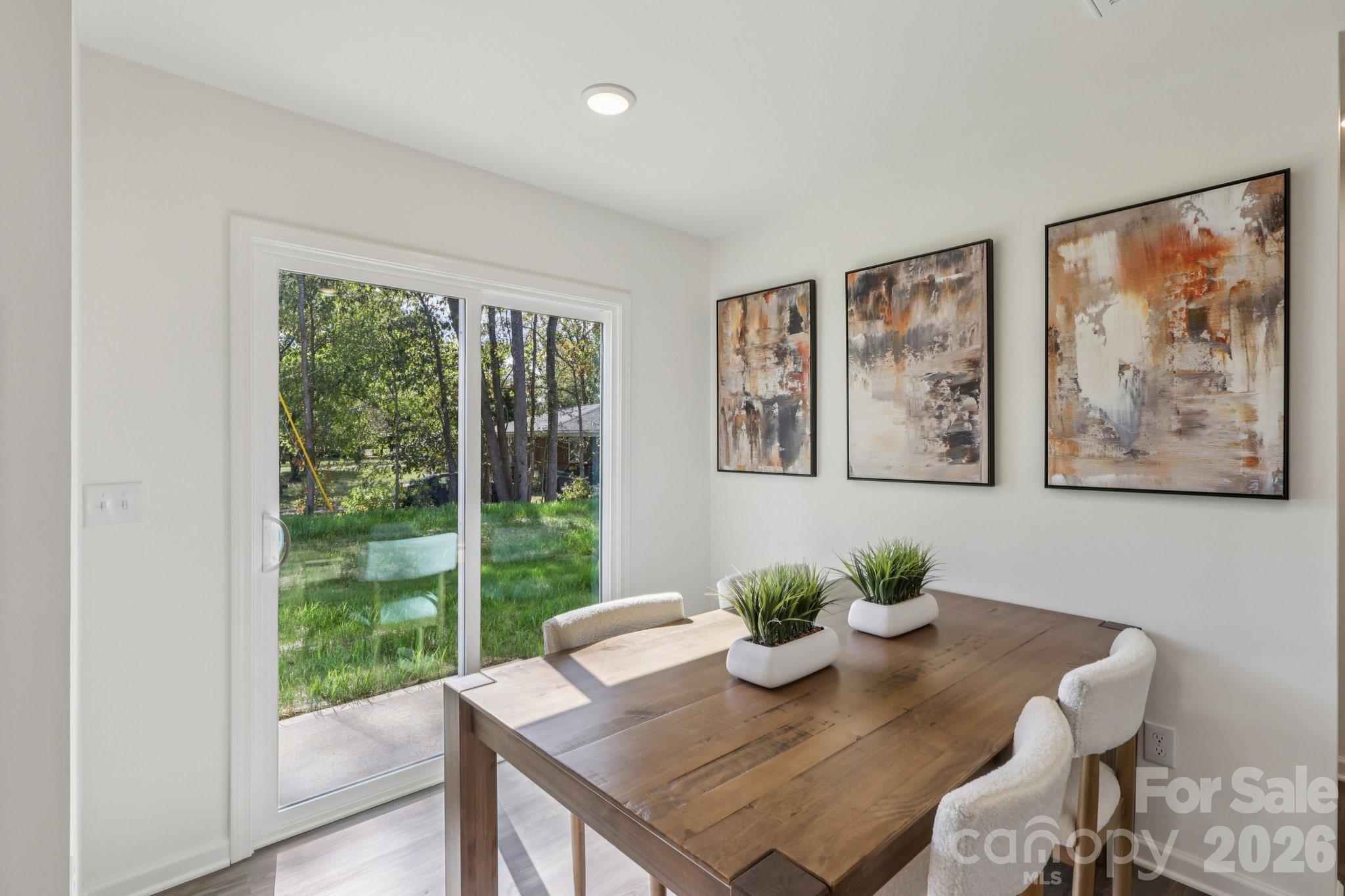 487 Sundown Drive Property Photo 4