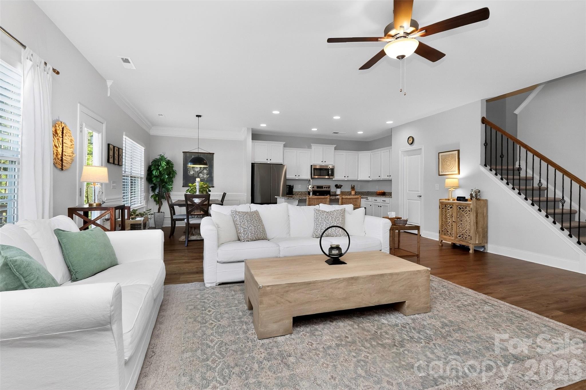 413 Colton Street Property Photo 10