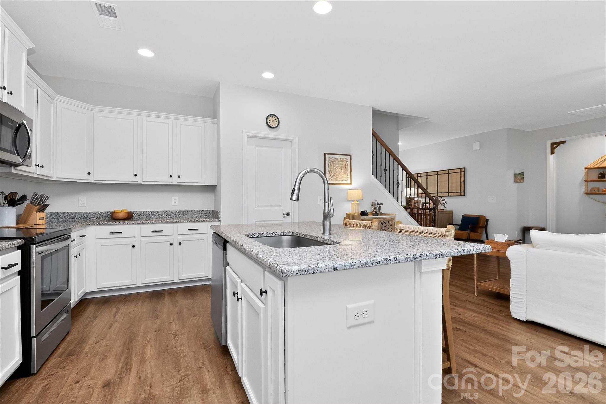413 Colton Street Property Photo 15