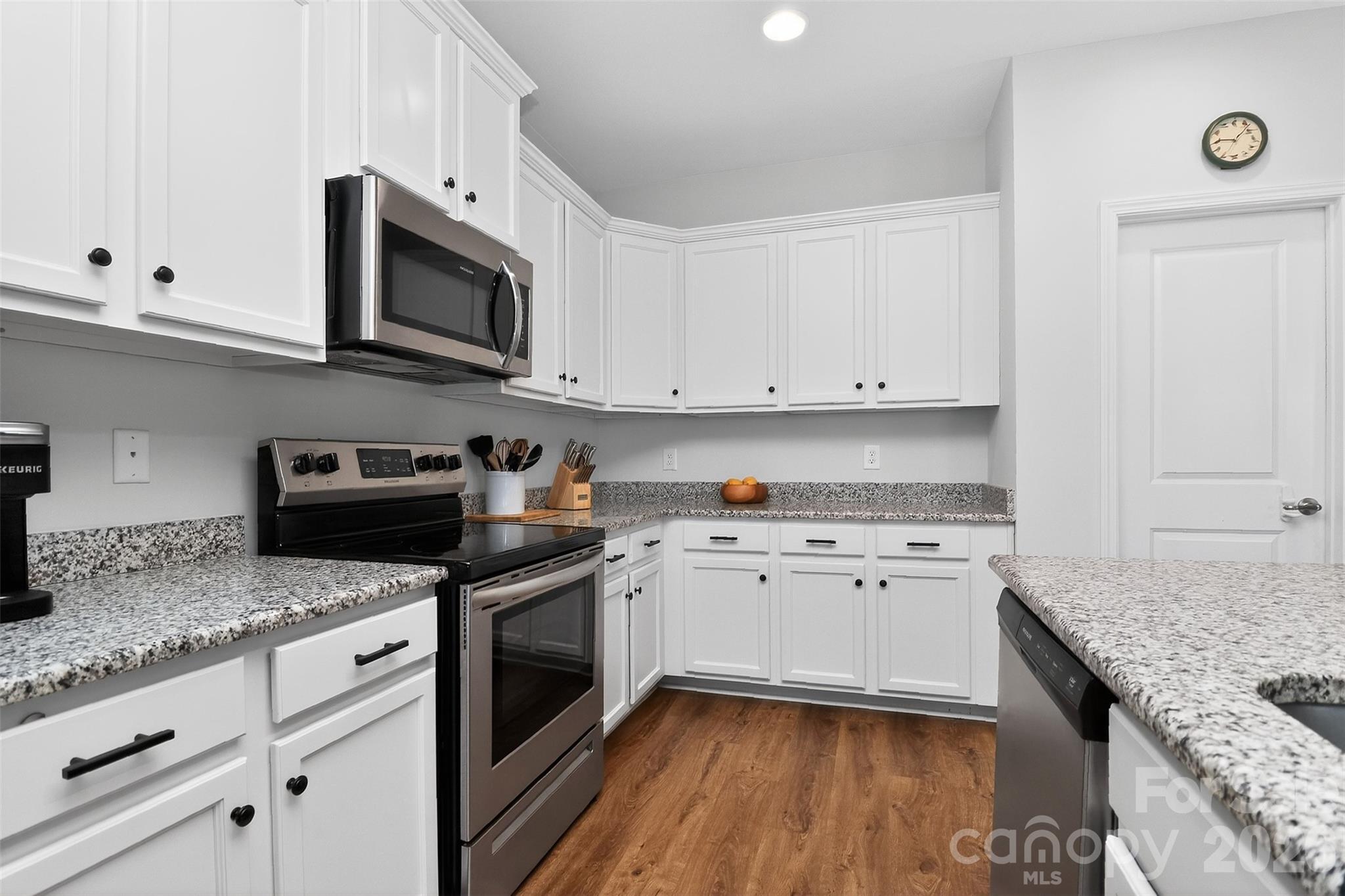 413 Colton Street Property Photo 16