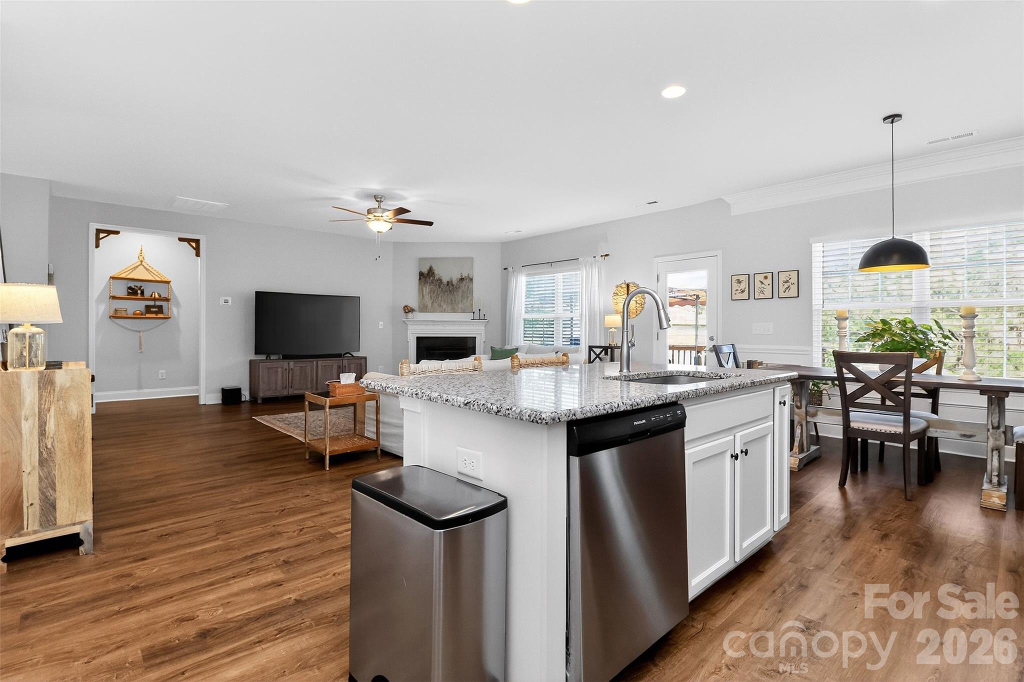 413 Colton Street Property Photo 17