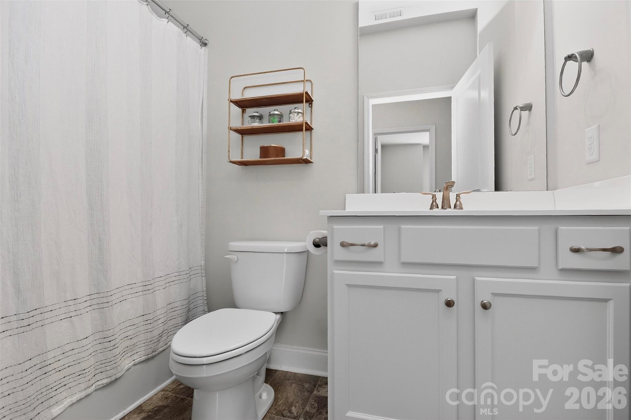 413 Colton Street Property Photo 24