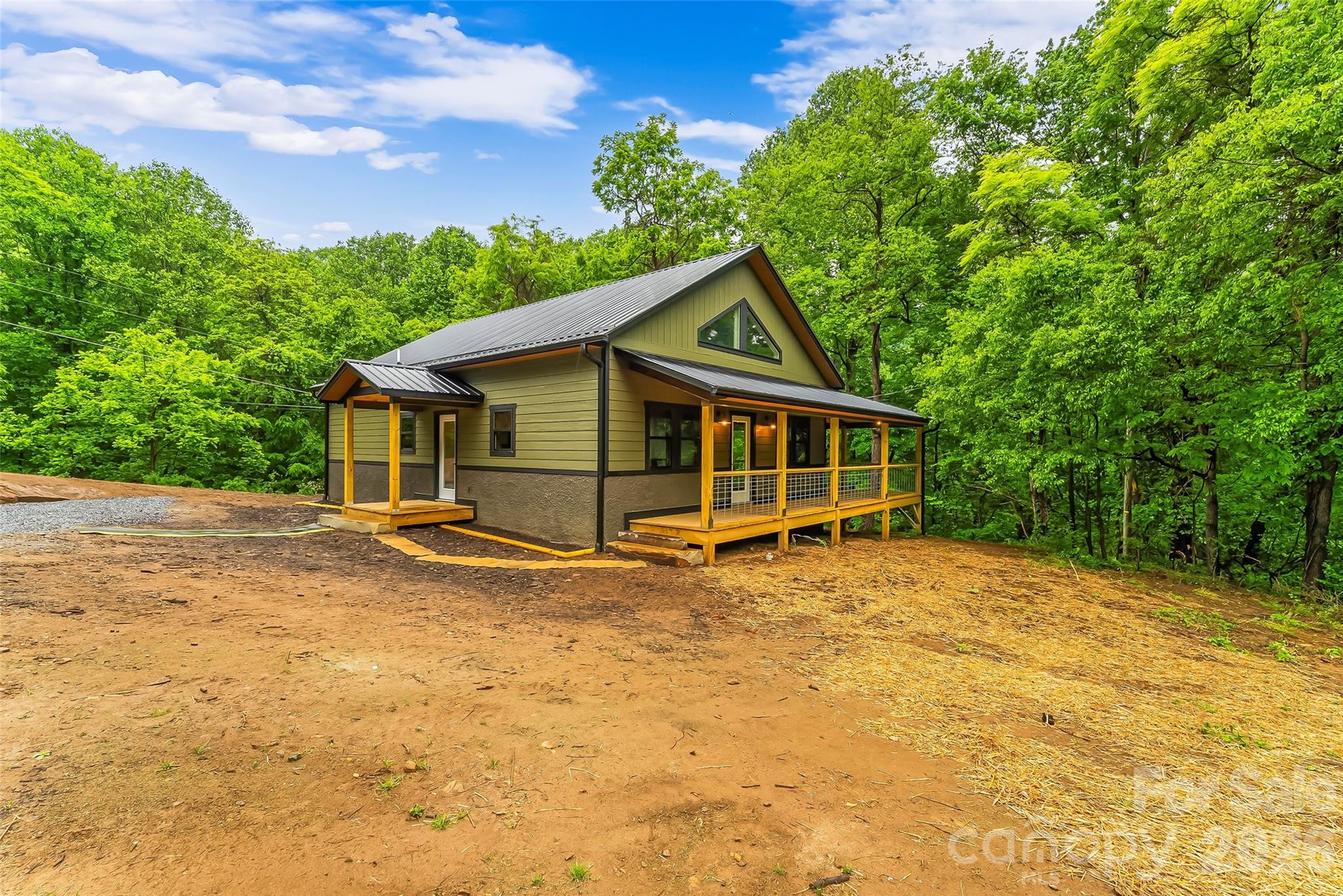 1737 Newfound Road Property Photo 4