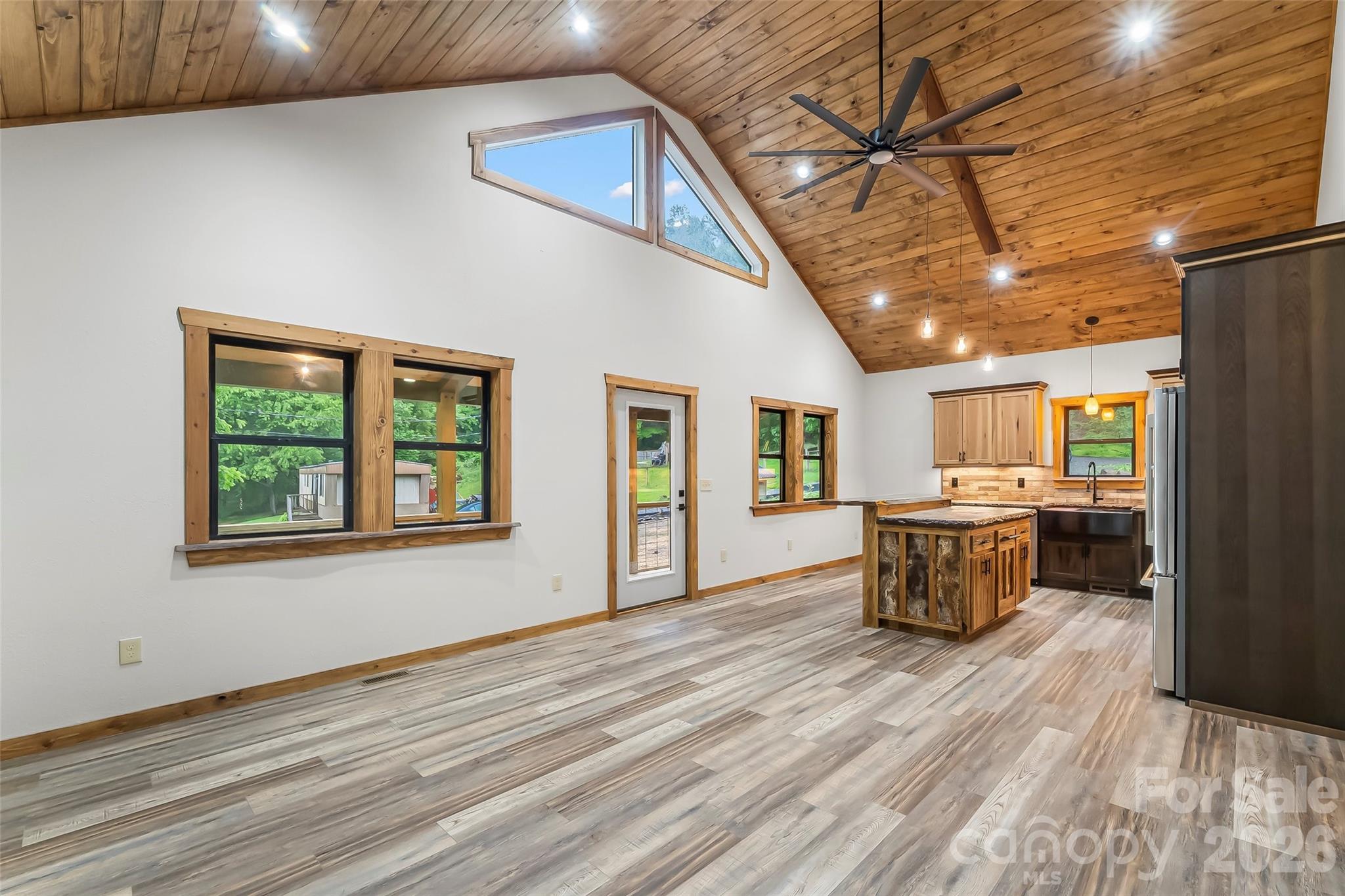 1737 Newfound Road Property Photo 10