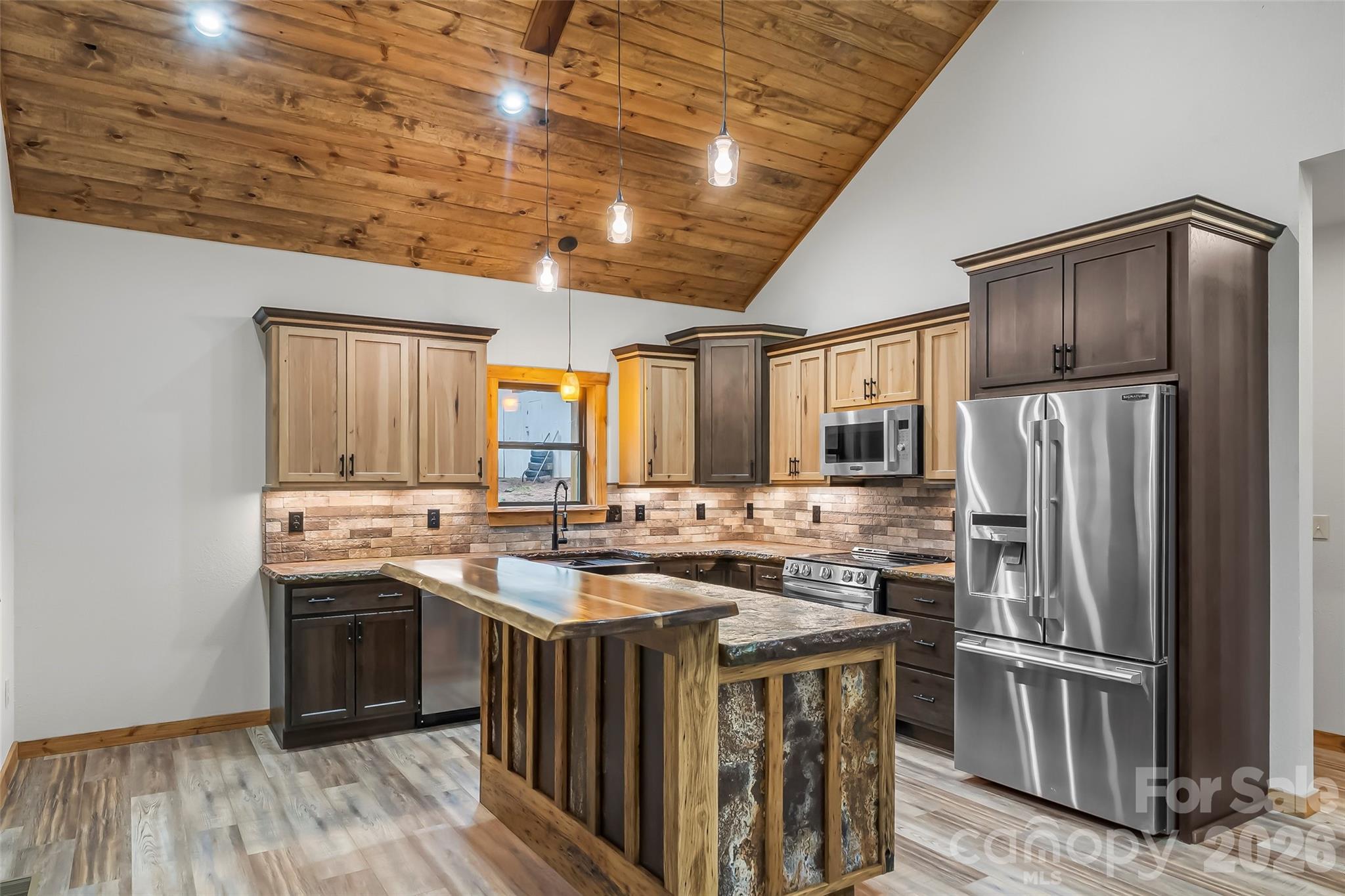 1737 Newfound Road Property Photo 13