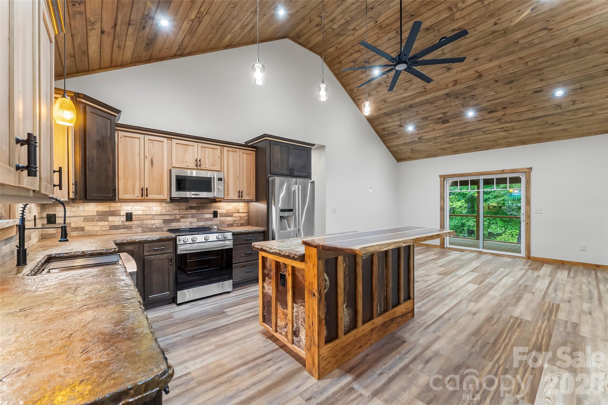 1737 Newfound Road Property Photo 15