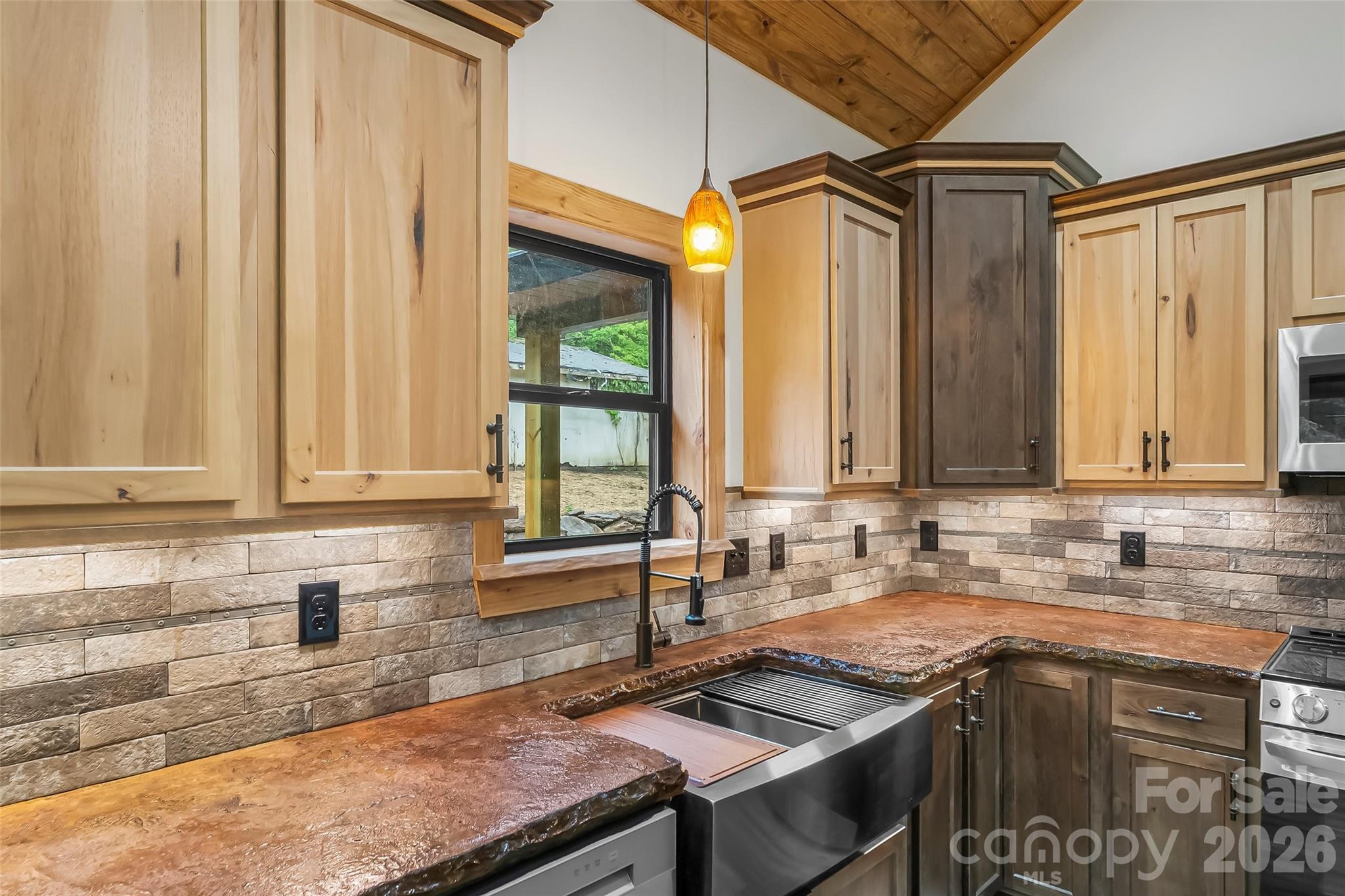 1737 Newfound Road Property Photo 20