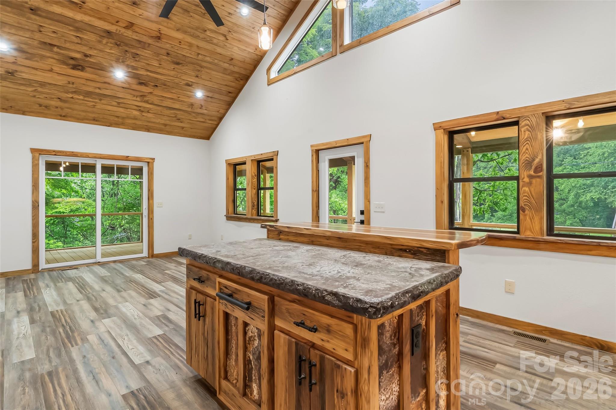 1737 Newfound Road Property Photo 22