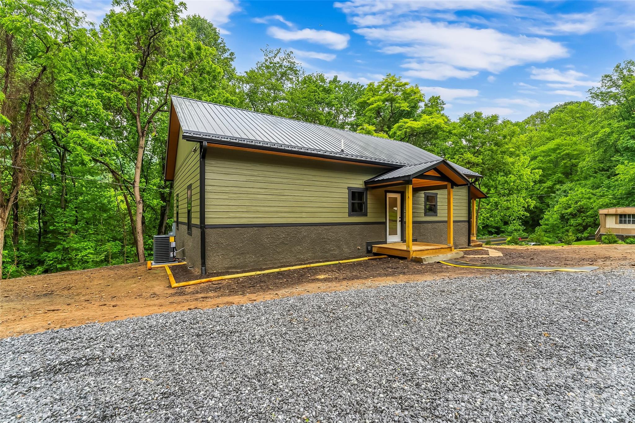 1737 Newfound Road Property Photo 42