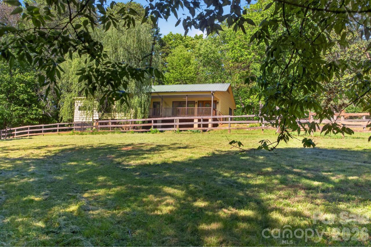3205 Collinsville Road Property Photo 5