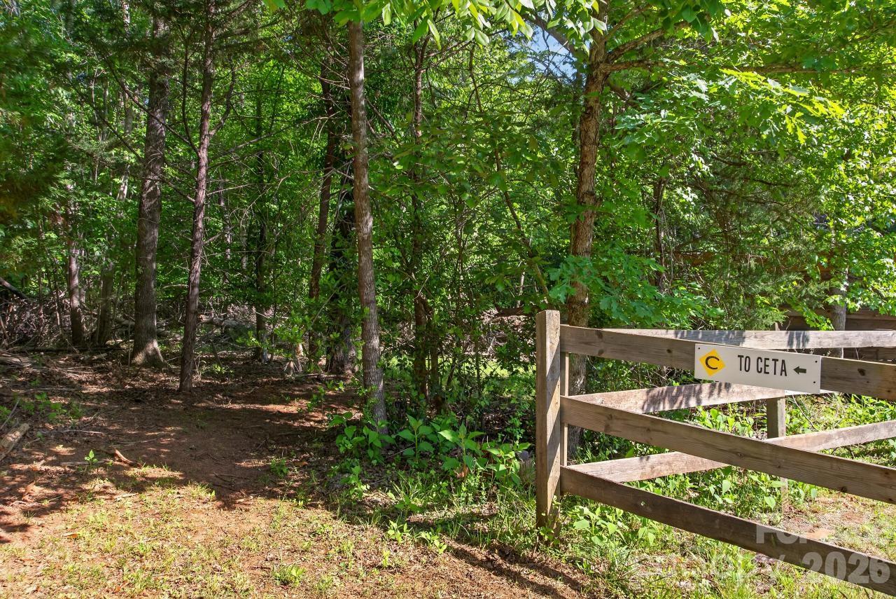 3205 Collinsville Road Property Photo 6